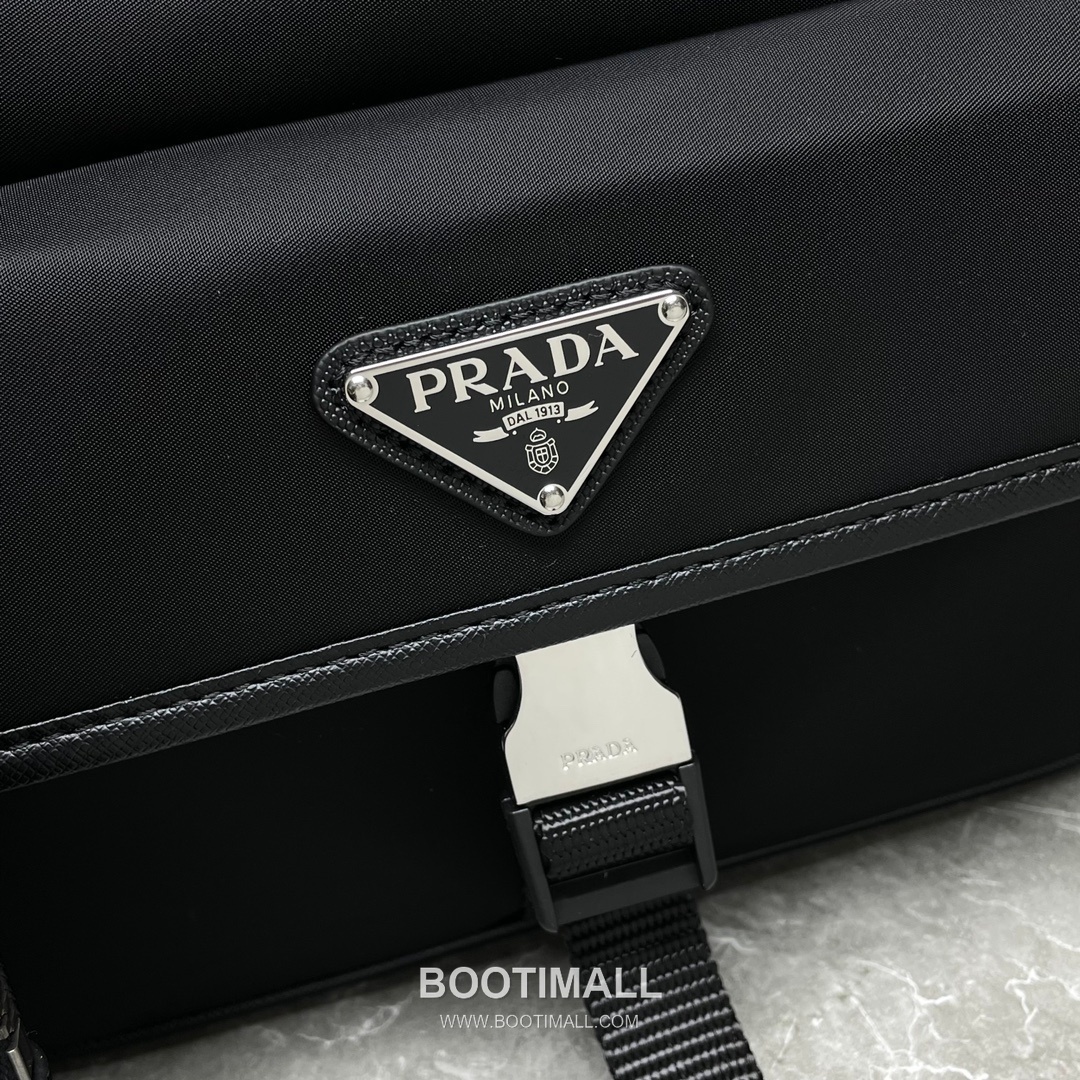 Prada Messenger Bag Nylon Black 프라다 2VH133 메신저백 나일론 블랙 22cm 3