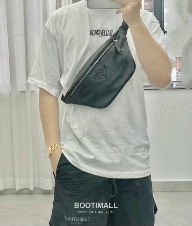 Prada All-Leather Belt Bag Calfskin Leather Black 프라다 올 레더 벨트백 2VL033 카프스킨 레더 블랙 33cm 1