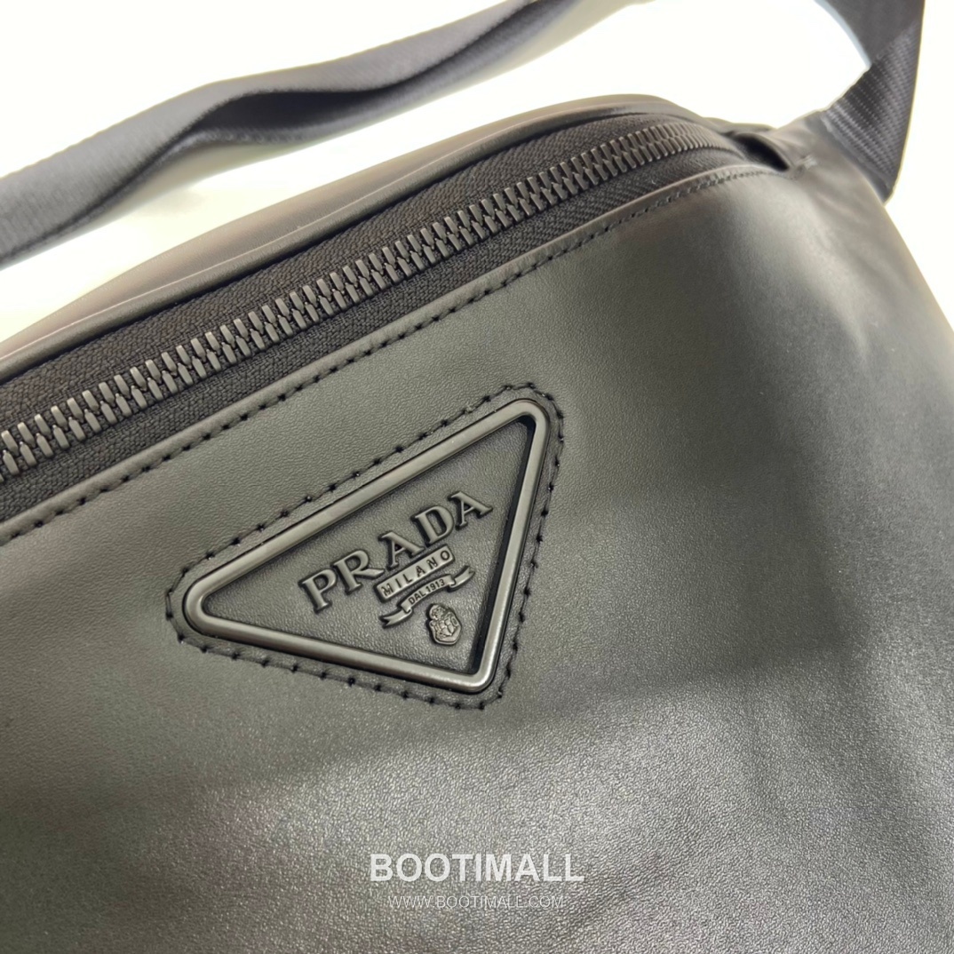 Prada All-Leather Belt Bag Calfskin Leather Black 프라다 올 레더 벨트백 2VL033 카프스킨 레더 블랙 33cm 8