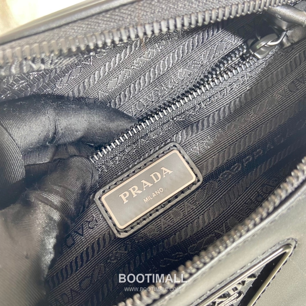 Prada All-Leather Belt Bag Calfskin Leather Black 프라다 올 레더 벨트백 2VL033 카프스킨 레더 블랙 33cm 11