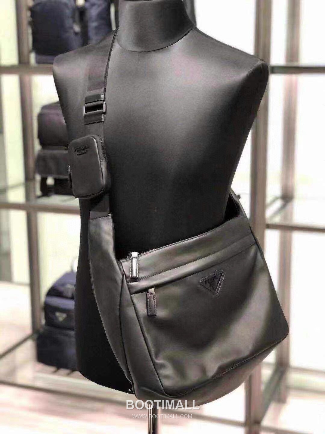 Prada Messenger Calfskin Leather Rust Messenger Bag 프라다 2VH125 메신저 카프스킨 레더 러스트 메신저백 1