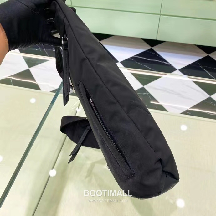 Prada Backpack Water-Resistant Parachute Nylon Black 프라다 2VZ092 백팩 방수 파라슈트 나일론 블랙 37.5cm 8