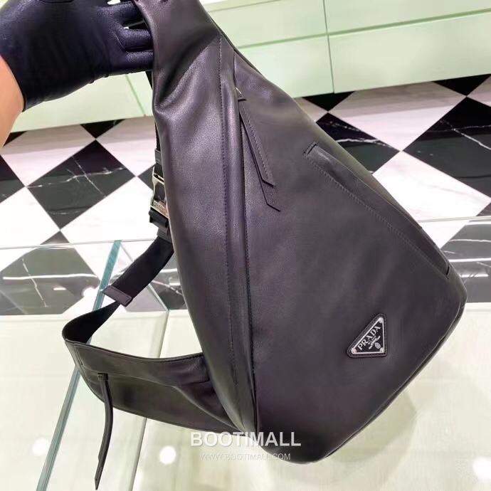 Prada Backpack Leather Black 프라다 2VZ092 백팩 가죽 블랙 37.5cm 4