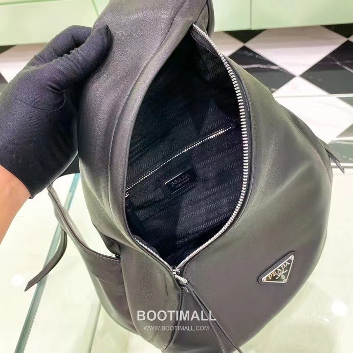 Prada Backpack Leather Black 프라다 2VZ092 백팩 가죽 블랙 37.5cm 10