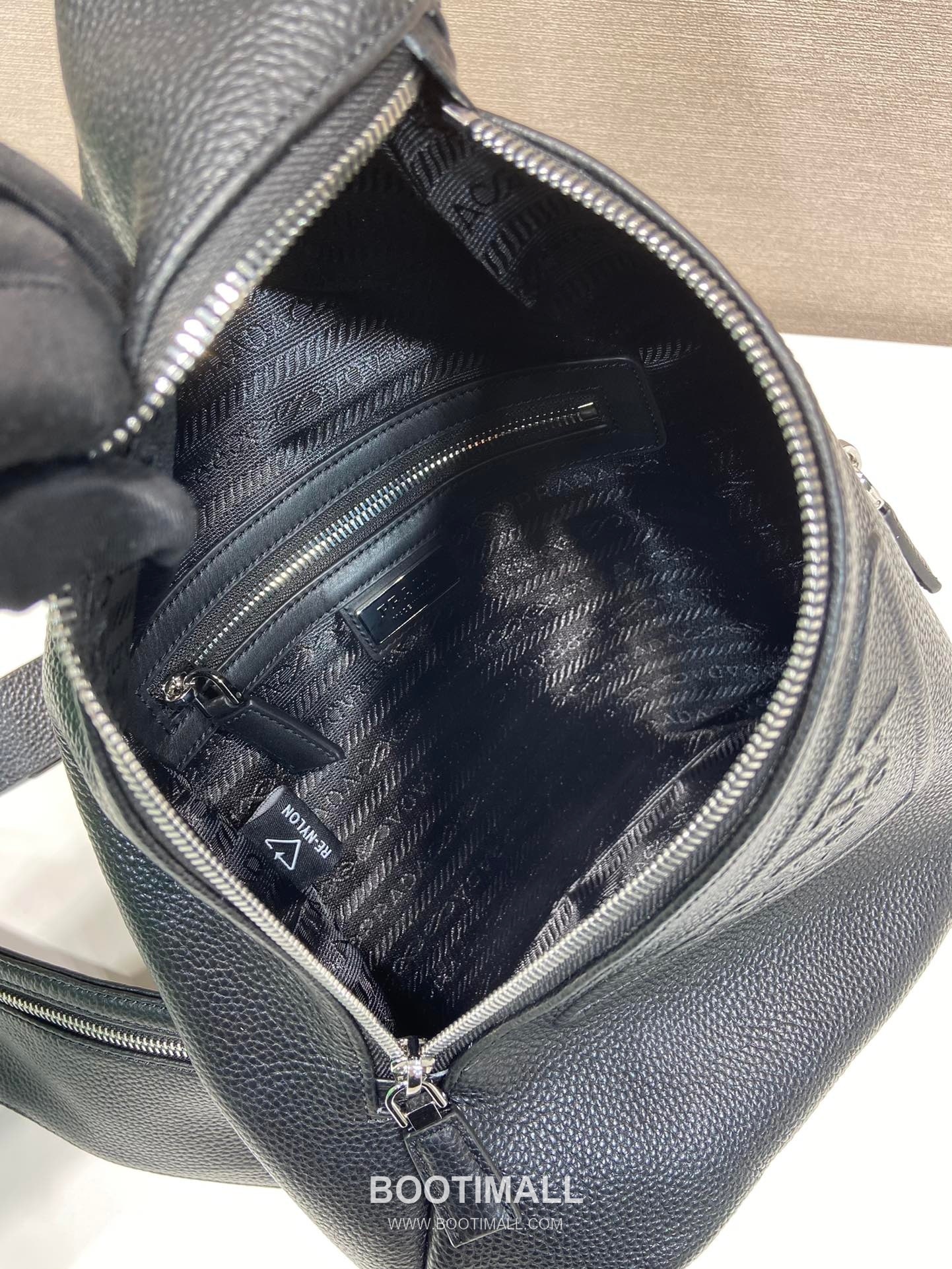 Prada Chest Bag Deer-Embossed Cowhide Leather Black 프라다 2VZ092 체스트백 디어 엠보 소가죽 블랙 37.5cm 10