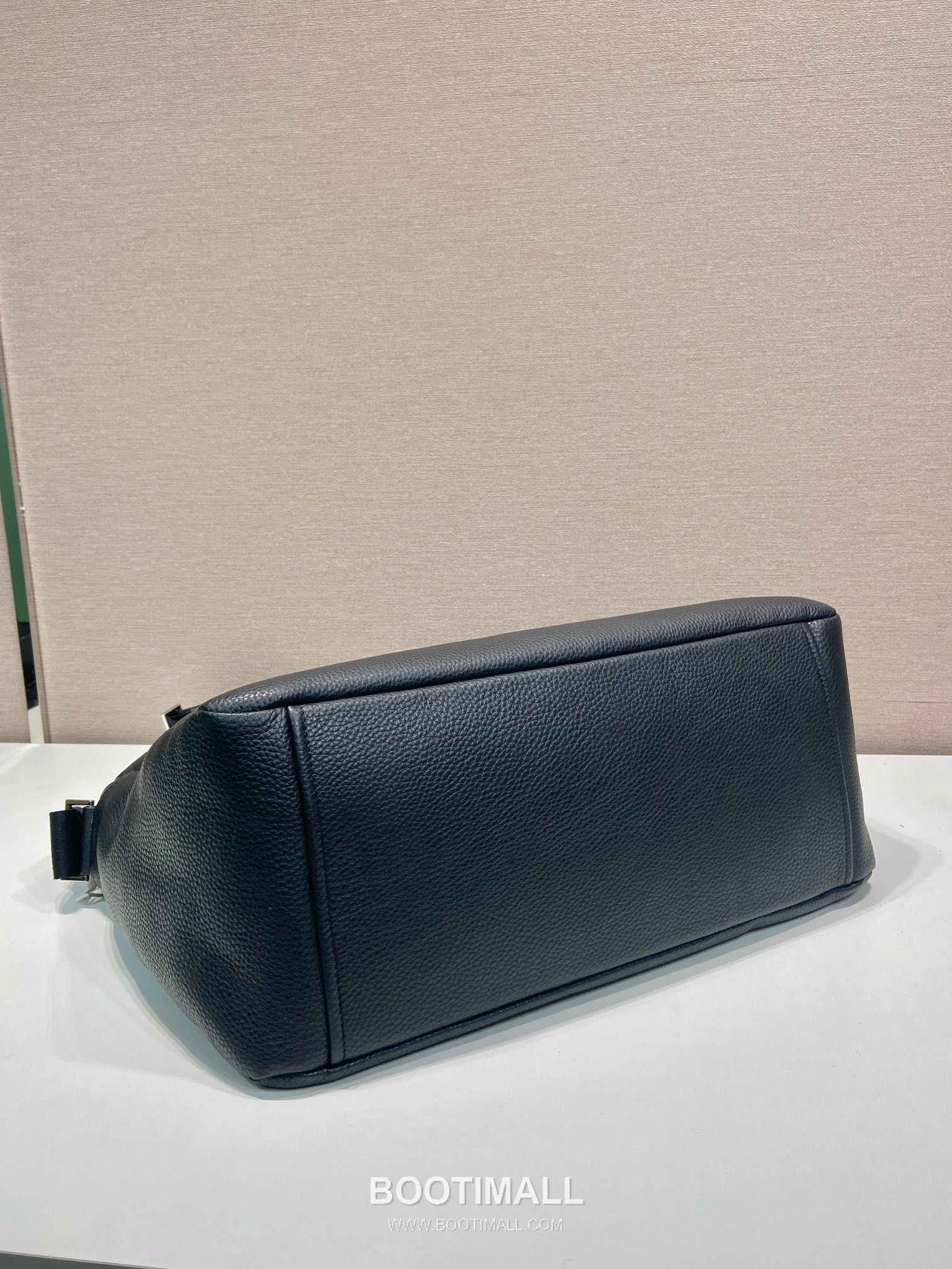 Prada Messenger Bag Leather Black 프라다 2VH185 메신저백 가죽 블랙 43cm 6