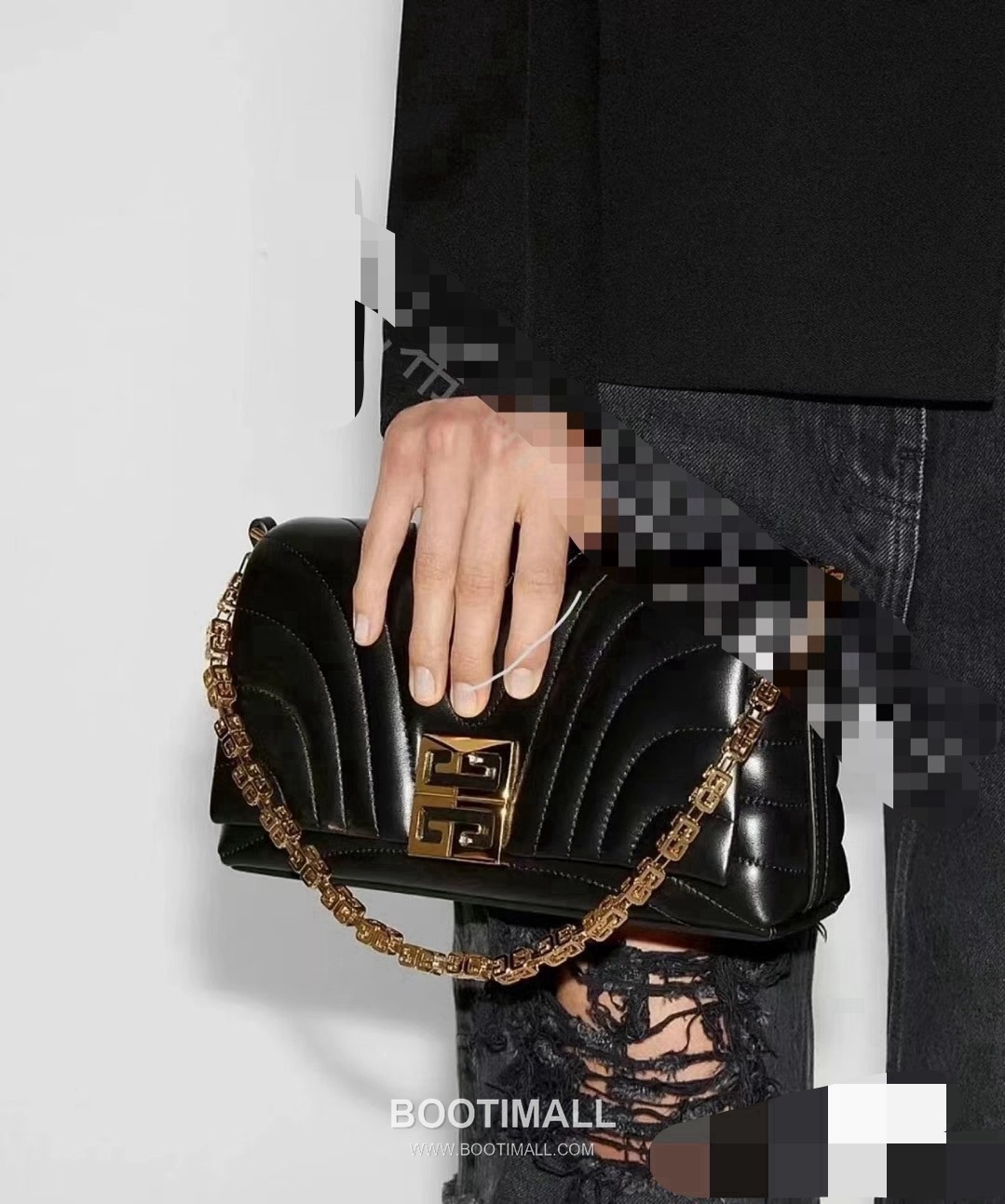 Fendi 4G Soft Baguette Lambskin Black Shoulder Bag 펜디 4G 소프트 바게트 램스킨 블랙 숄더백 25cm 1