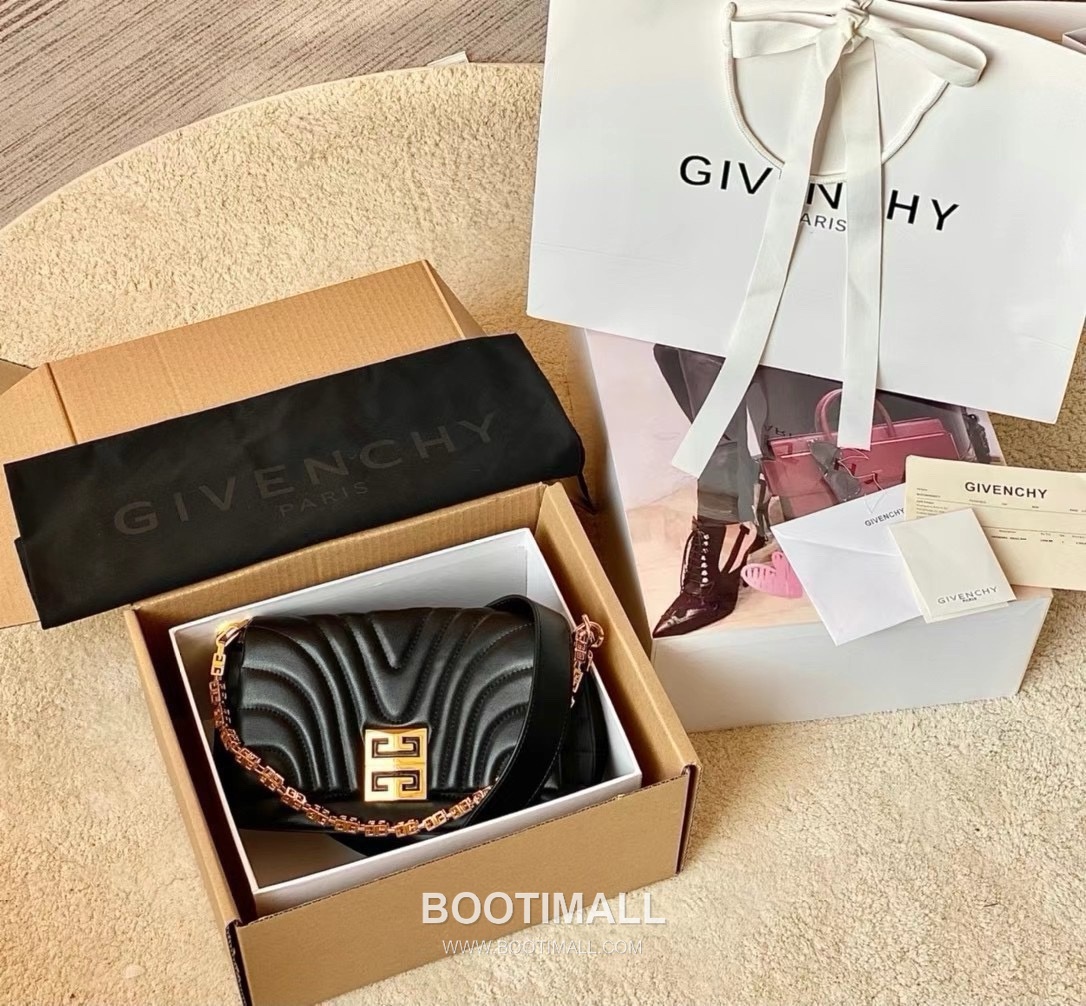 Fendi 4G Soft Baguette Lambskin Black Shoulder Bag 펜디 4G 소프트 바게트 램스킨 블랙 숄더백 25cm 3