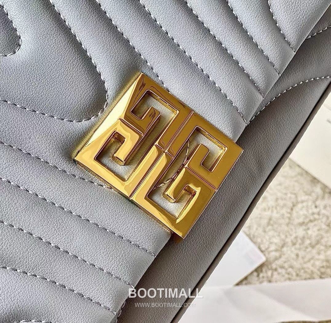 Fendi 4G Soft Baguette Lambskin Black Shoulder Bag 펜디 4G 소프트 바게트 램스킨 블랙 숄더백 25cm 5