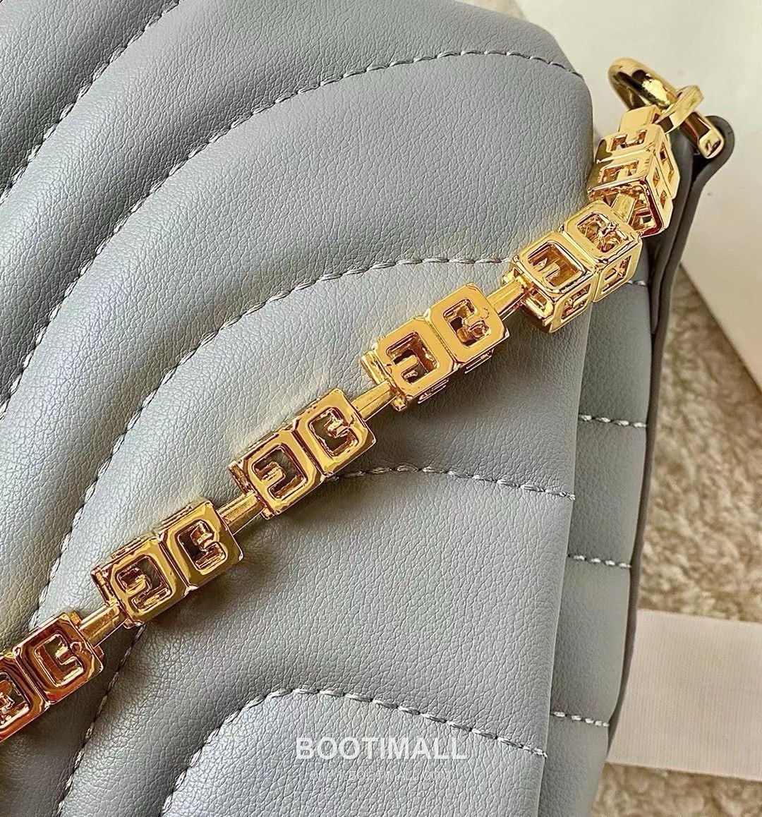 Fendi 4G Soft Baguette Lambskin Black Shoulder Bag 펜디 4G 소프트 바게트 램스킨 블랙 숄더백 25cm 7