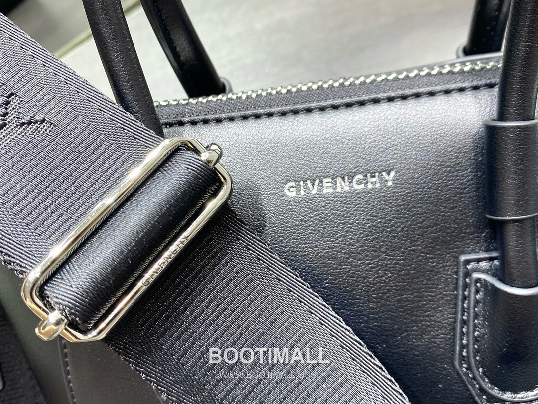 Givenchy Antigona Small Size Leather Black Shoulder Bag 지방시 안티고나 스몰 사이즈 레더 블랙 숄더백 6