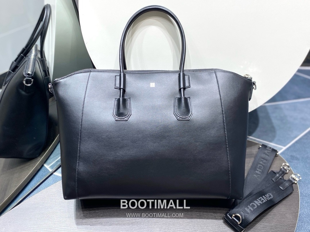 Givenchy Antigona Sport Calfskin Leather Black Shoulder Bag 지방시 안티고나 스포츠 카프스킨 레더 블랙 숄더백 48cm 3