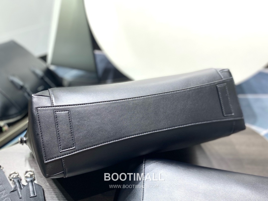 Givenchy Antigona Sport Calfskin Leather Black Shoulder Bag 지방시 안티고나 스포츠 카프스킨 레더 블랙 숄더백 48cm 4