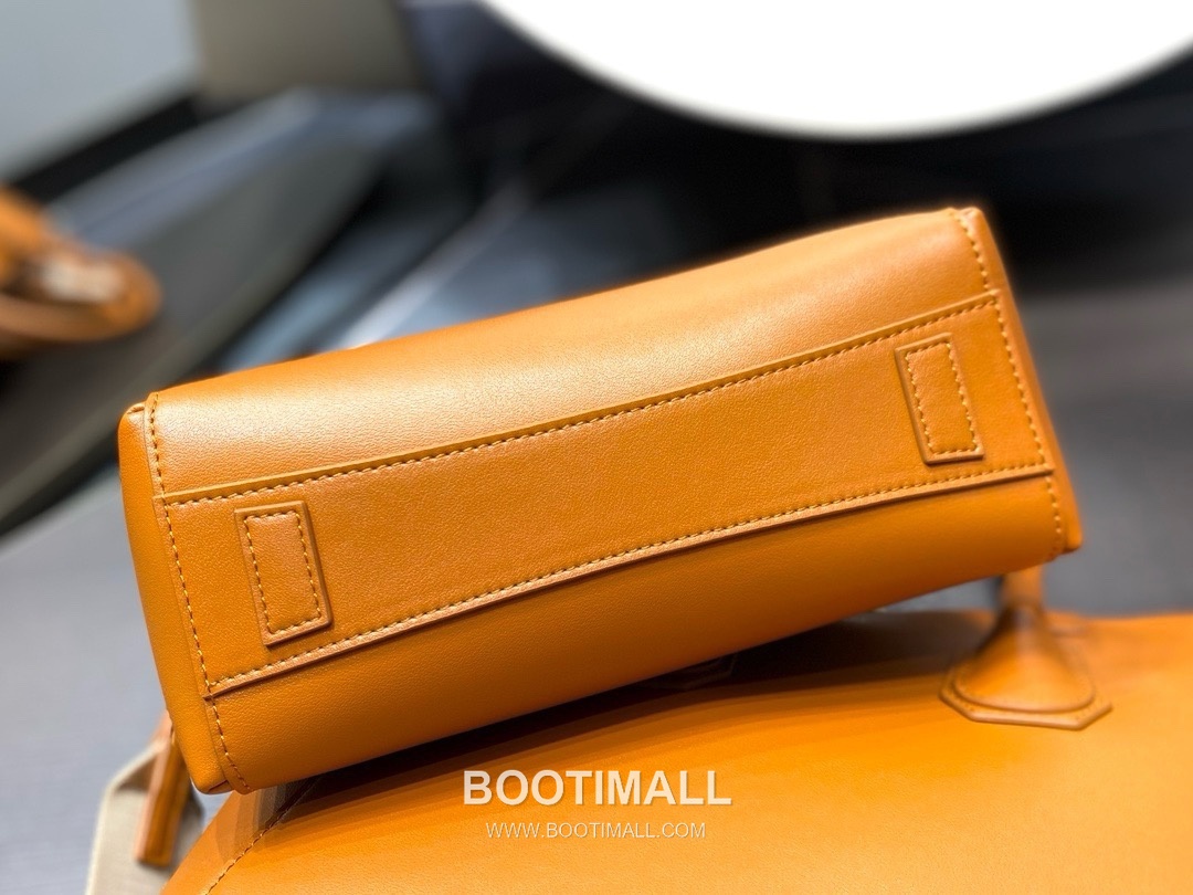 Givenchy Antigona Sport Small Calfskin Leather Orange Top Handle Bag 지방시 안티고나 스포츠 스몰 카프스킨 레더 오렌지 토트백 26cm 4