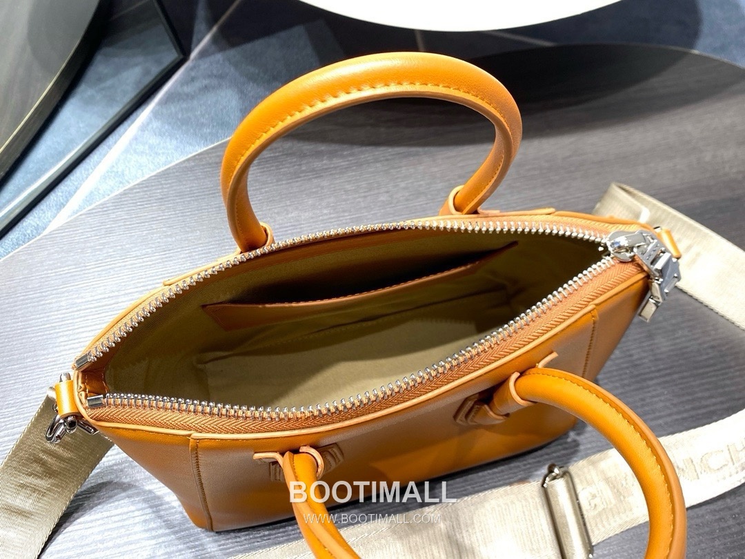 Givenchy Antigona Sport Small Calfskin Leather Orange Top Handle Bag 지방시 안티고나 스포츠 스몰 카프스킨 레더 오렌지 토트백 26cm 8