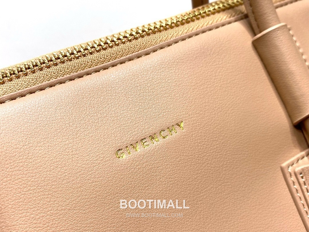 Givenchy Antigona Sport Calfskin Leather Black Shoulder Bag 지방시 안티고나 스포츠 카프스킨 레더 블랙 숄더백 48cm 5