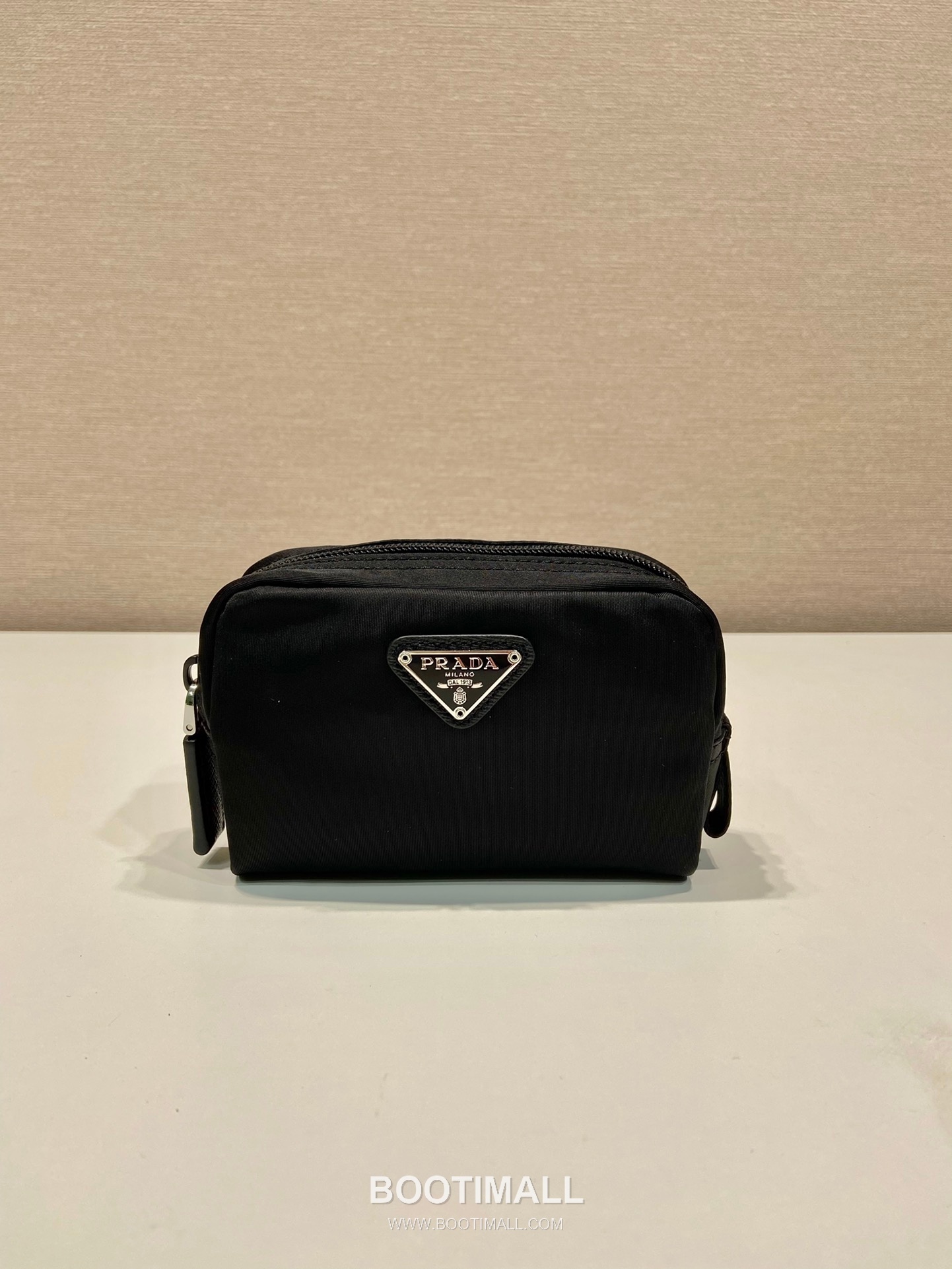 Prada Re-Nylon Mini Pouch Recycled Nylon Black 프라다 리나일론 미니 파우치 1NA339 리사이클 나일론 블랙 12cm 2