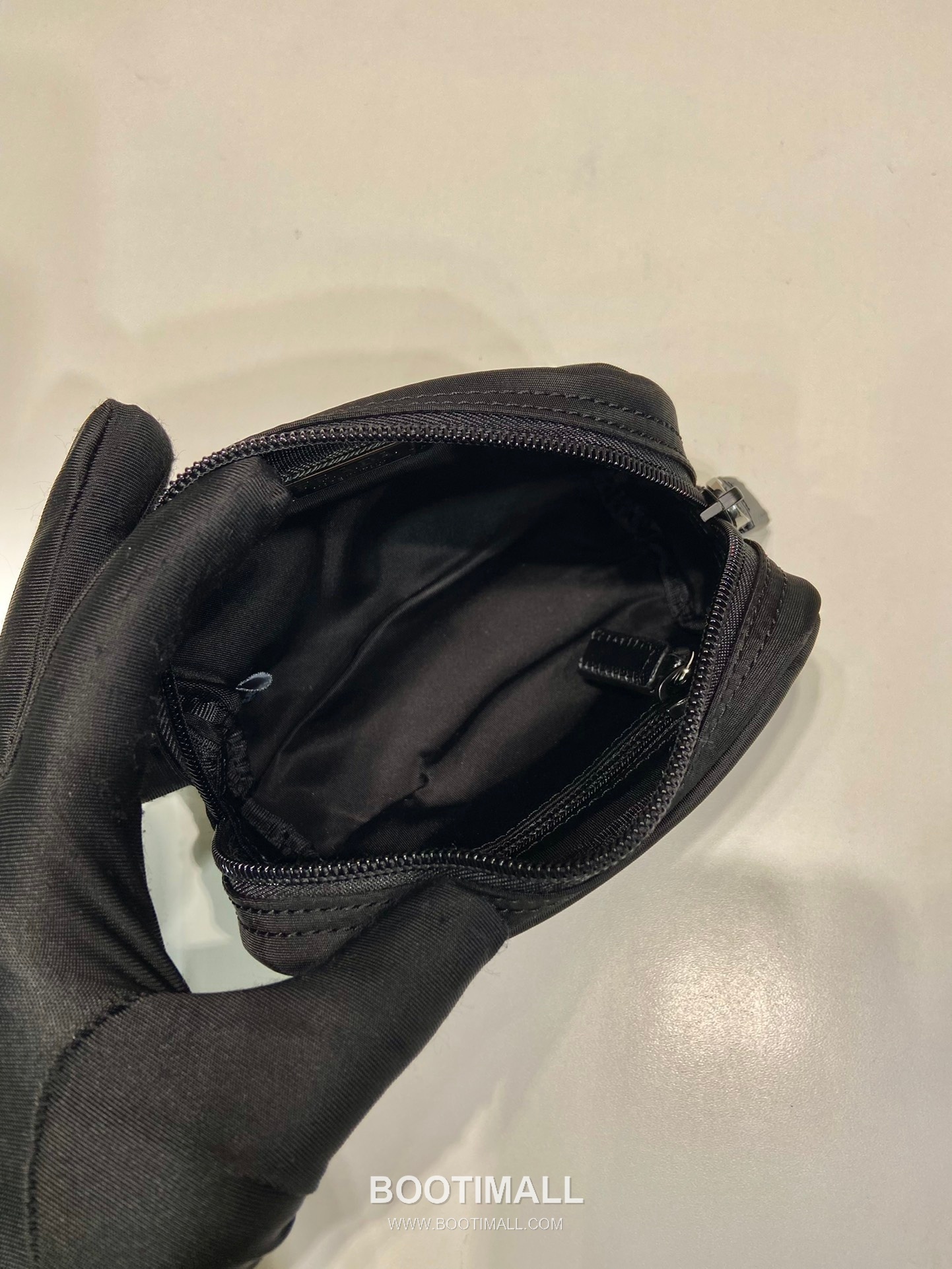 Prada Re-Nylon Mini Pouch Recycled Nylon Black 프라다 리나일론 미니 파우치 1NA339 리사이클 나일론 블랙 12cm 8