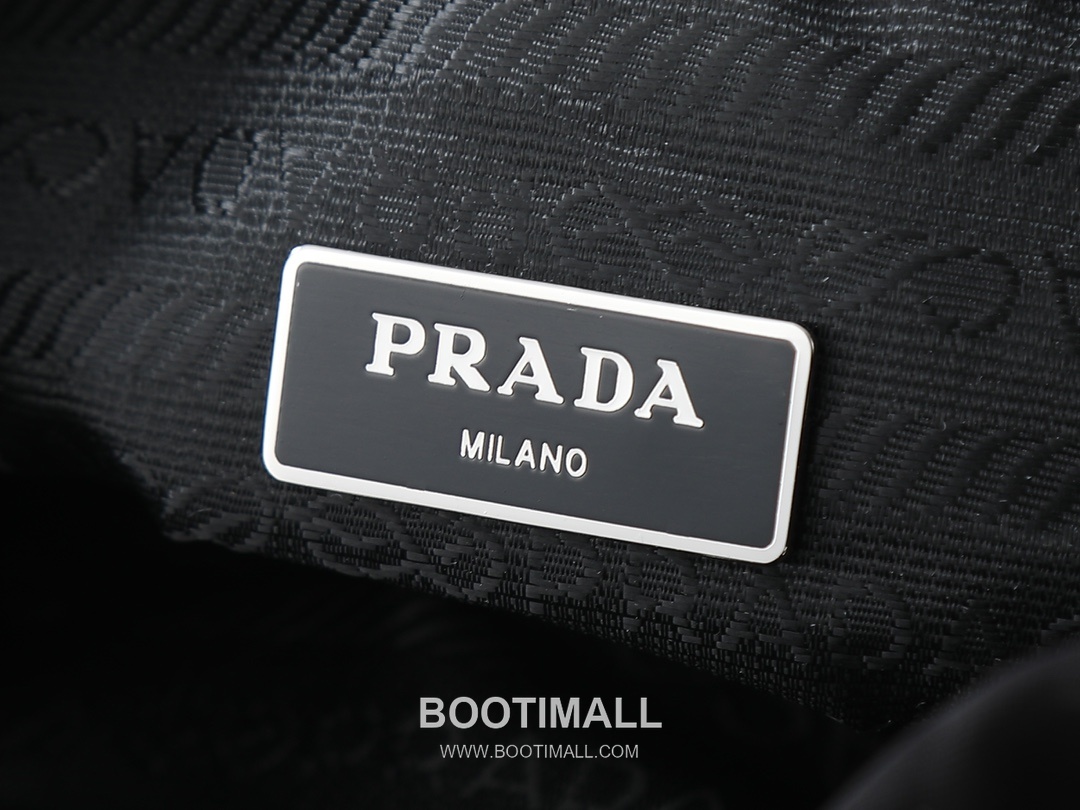 Prada Re-Nylon Drawstring Pouch Recycled Nylon, Calfskin Leather Black 프라다 리나일론 드로스트링 파우치 1NS369_R067_F0002 리사이클 나일론, 카프스킨 가죽 블랙 23cm 8