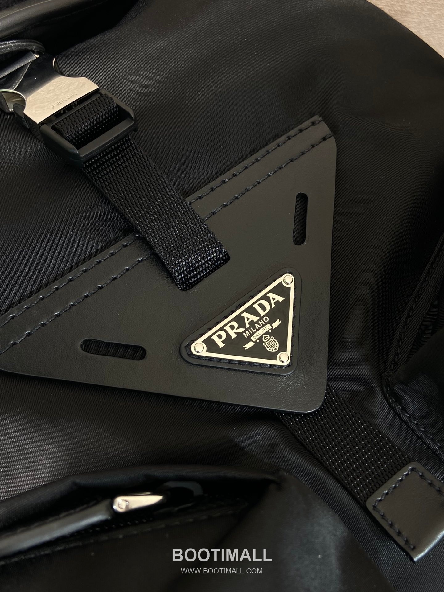 Prada Backpack Nylon, Calfskin Black 프라다 2VZ108 백팩 나일론, 카프스킨 블랙 45cm 10