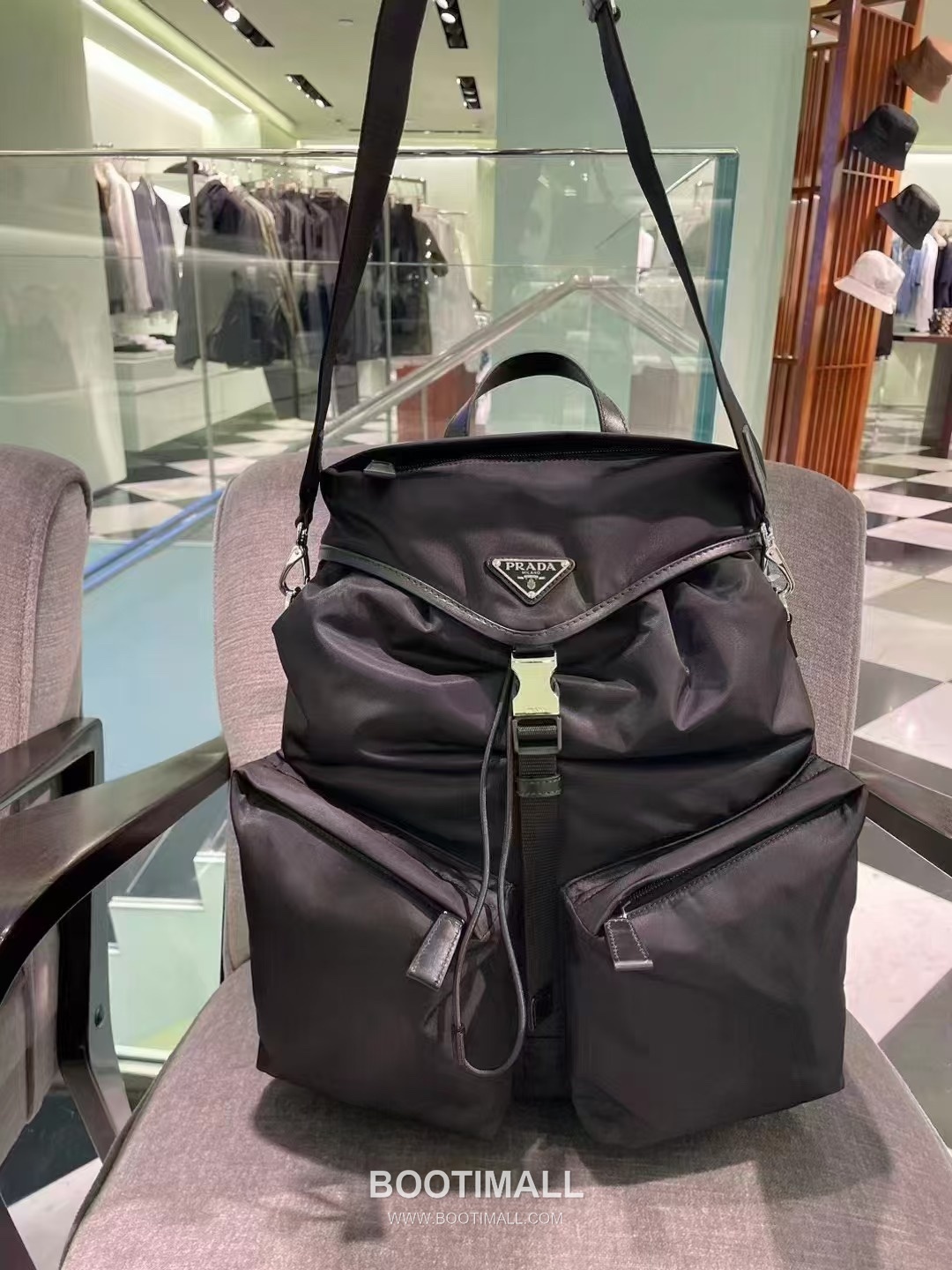 Prada Backpack Nylon, Calfskin Black 프라다 2VZ111 백팩 나일론, 카프스킨 블랙 38cm 1