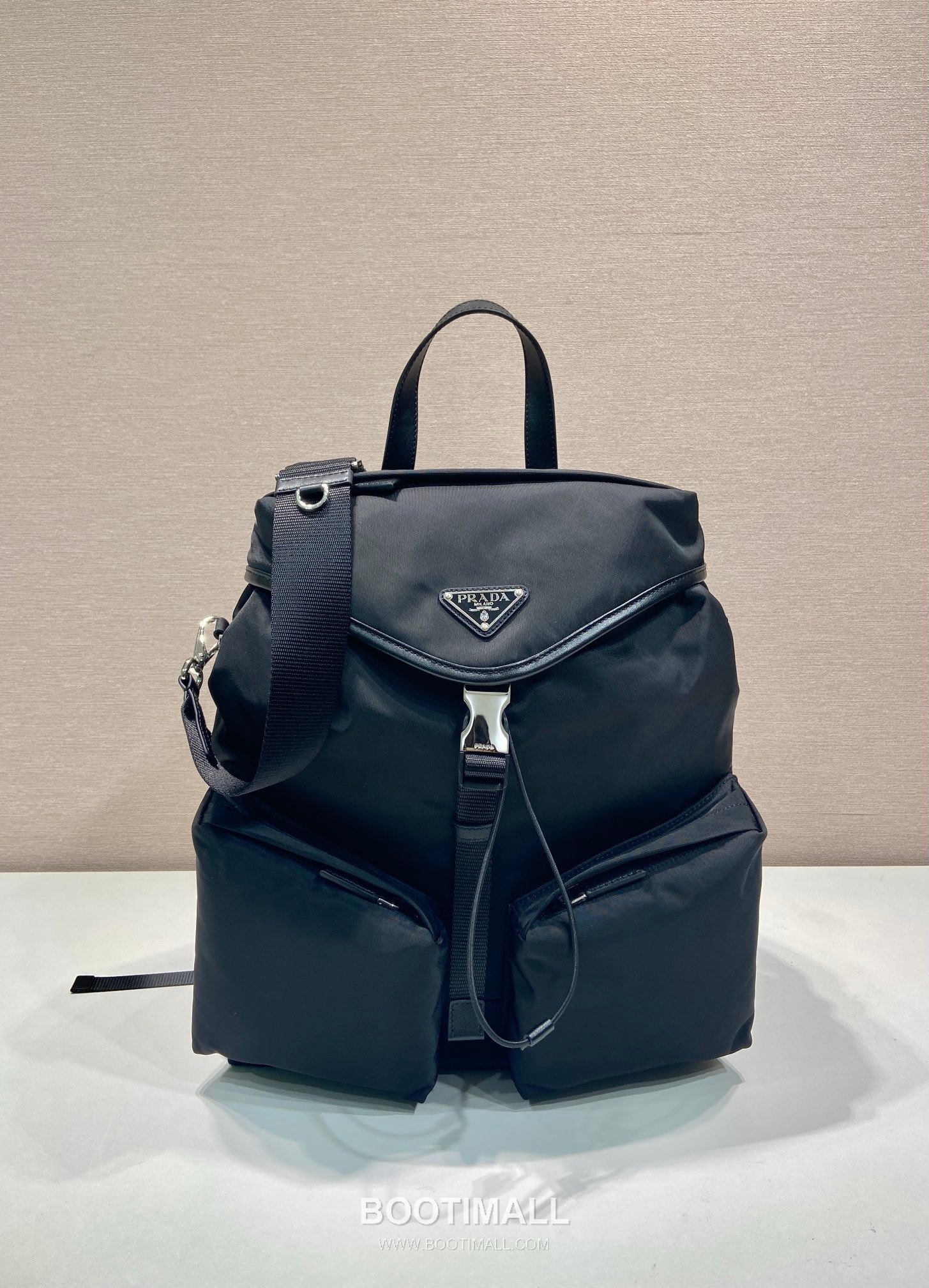 Prada Backpack Nylon, Calfskin Black 프라다 2VZ111 백팩 나일론, 카프스킨 블랙 38cm 3
