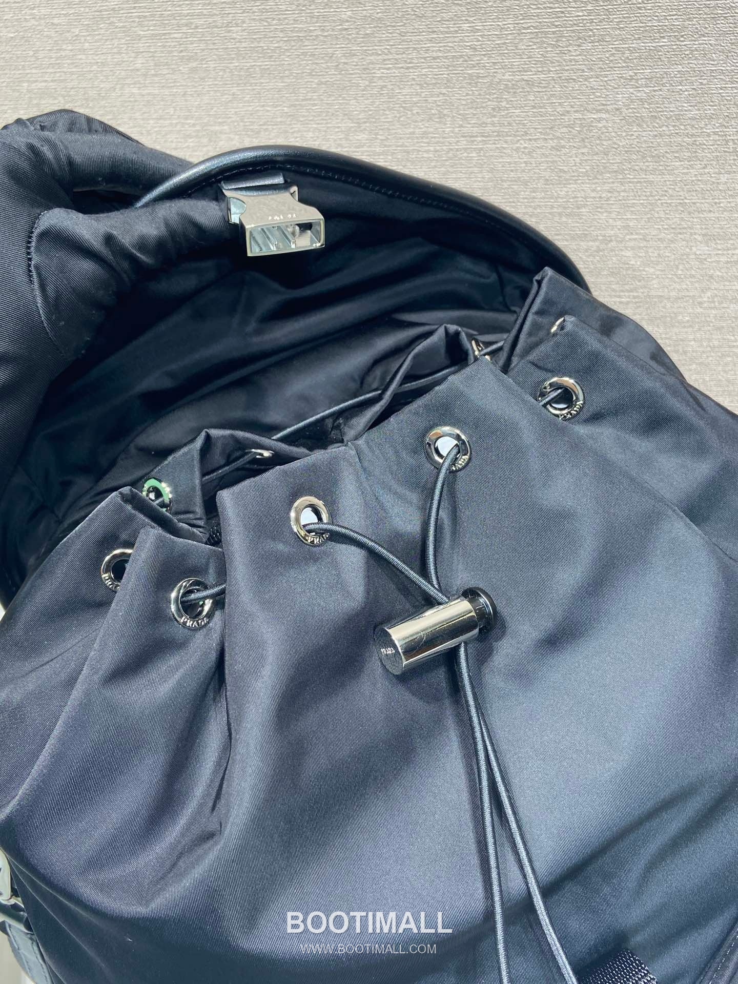 Prada Backpack Nylon, Calfskin Black 프라다 2VZ111 백팩 나일론, 카프스킨 블랙 38cm 9