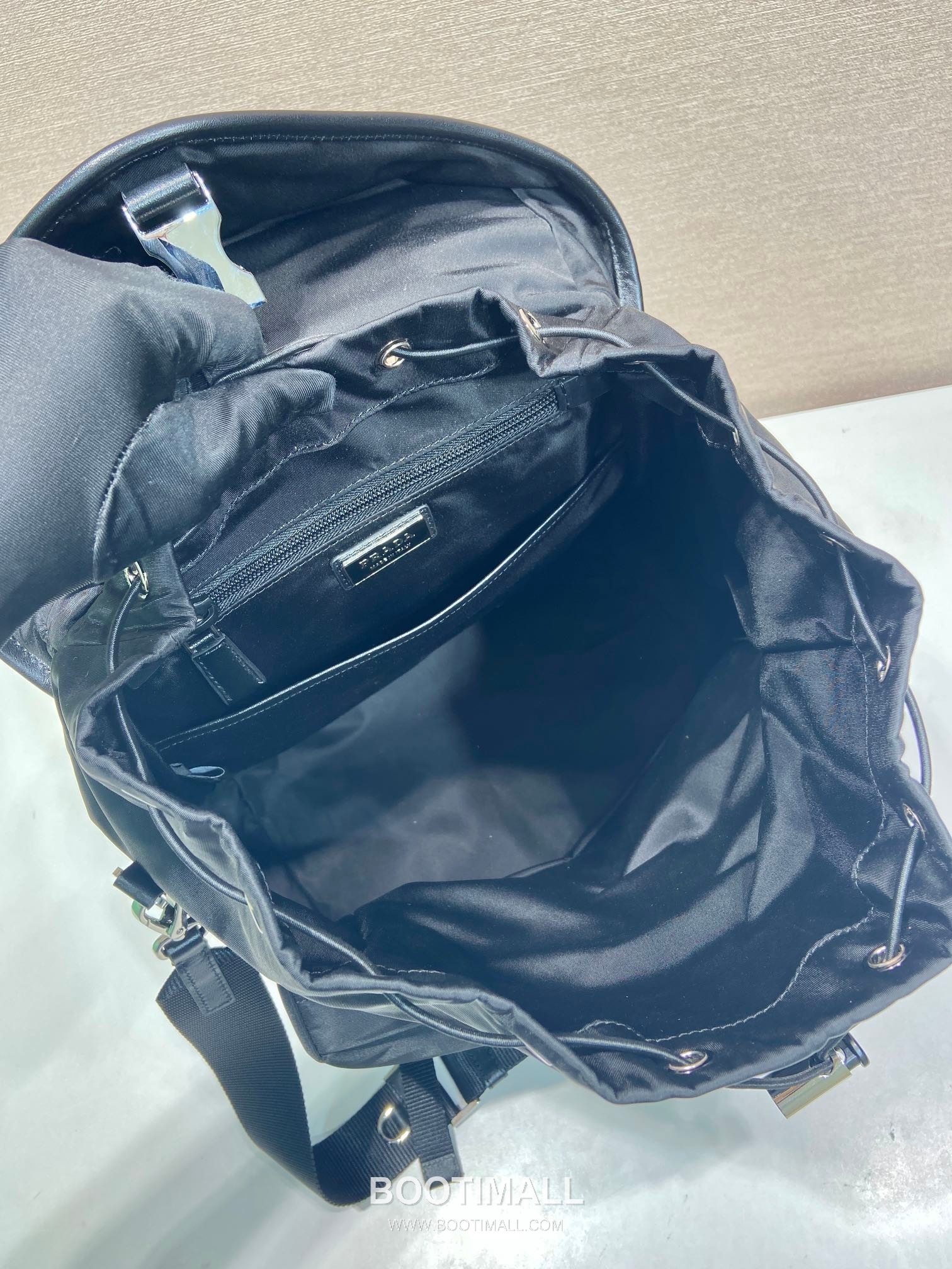 Prada Backpack Nylon, Calfskin Black 프라다 2VZ111 백팩 나일론, 카프스킨 블랙 38cm 10