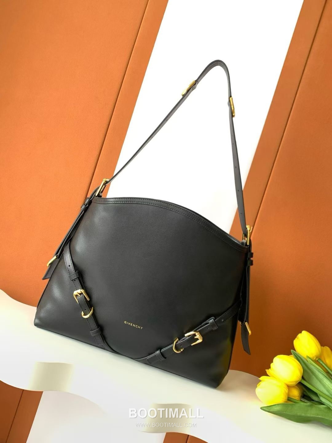 Givenchy TM Voyou Hobo Calfskin Leather Black Hobo Bag 지방시 TM 보야주 호보 카프스킨 레더 블랙 호보백 40cm 1