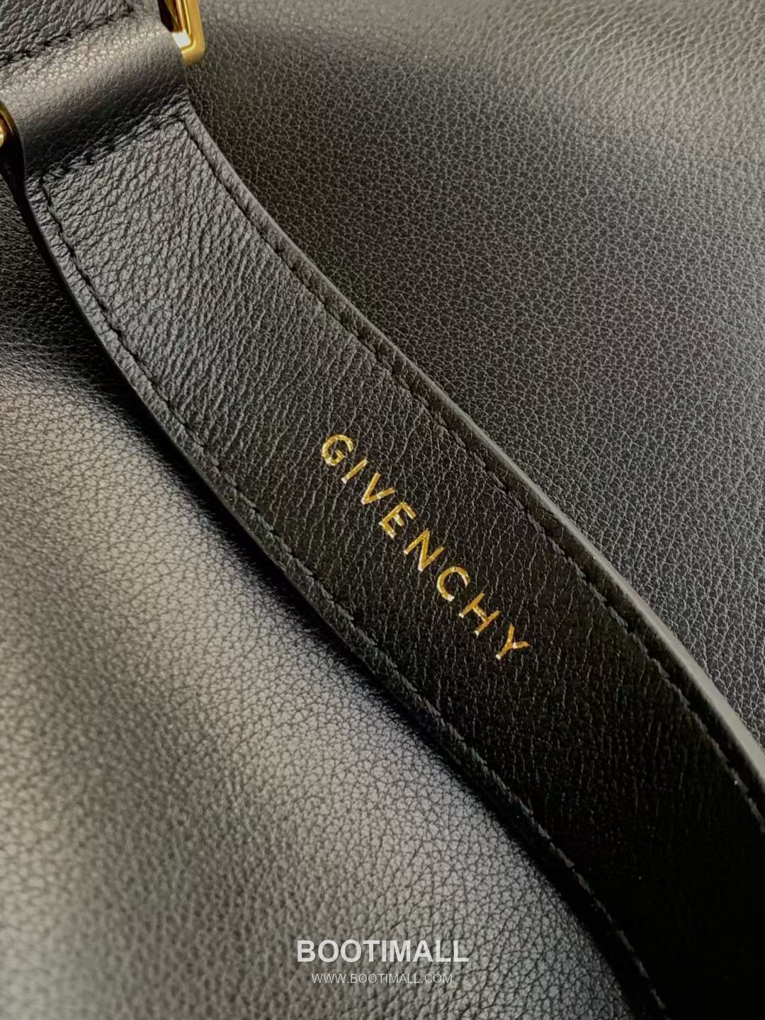 Givenchy TM Voyou Hobo Calfskin Leather Black Hobo Bag 지방시 TM 보야주 호보 카프스킨 레더 블랙 호보백 40cm 8