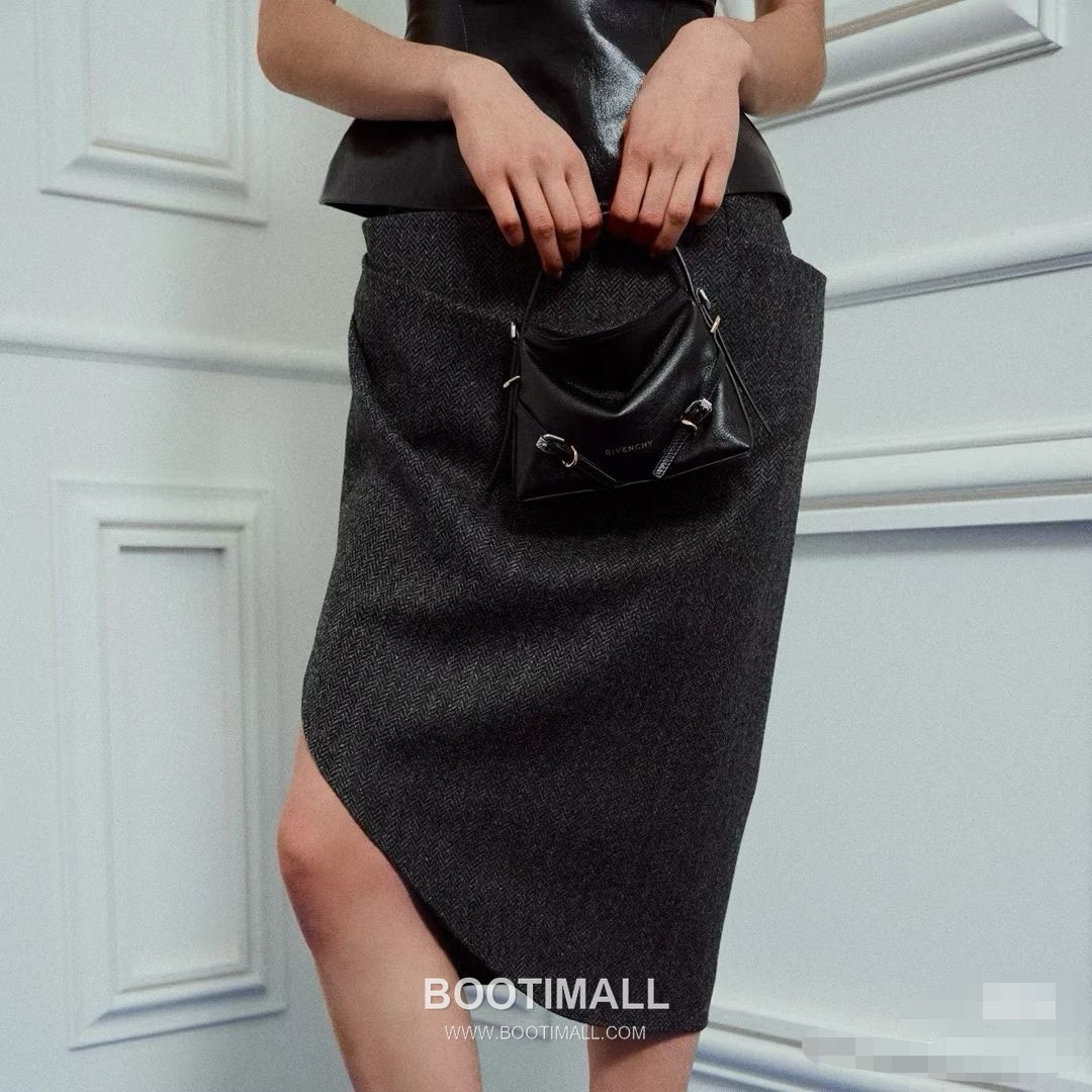 Givenchy Voyou Nano Bag Leather Black Shoulder Bag 지방시 보야주 나노 백 레더 블랙 숄더백 22cm 1