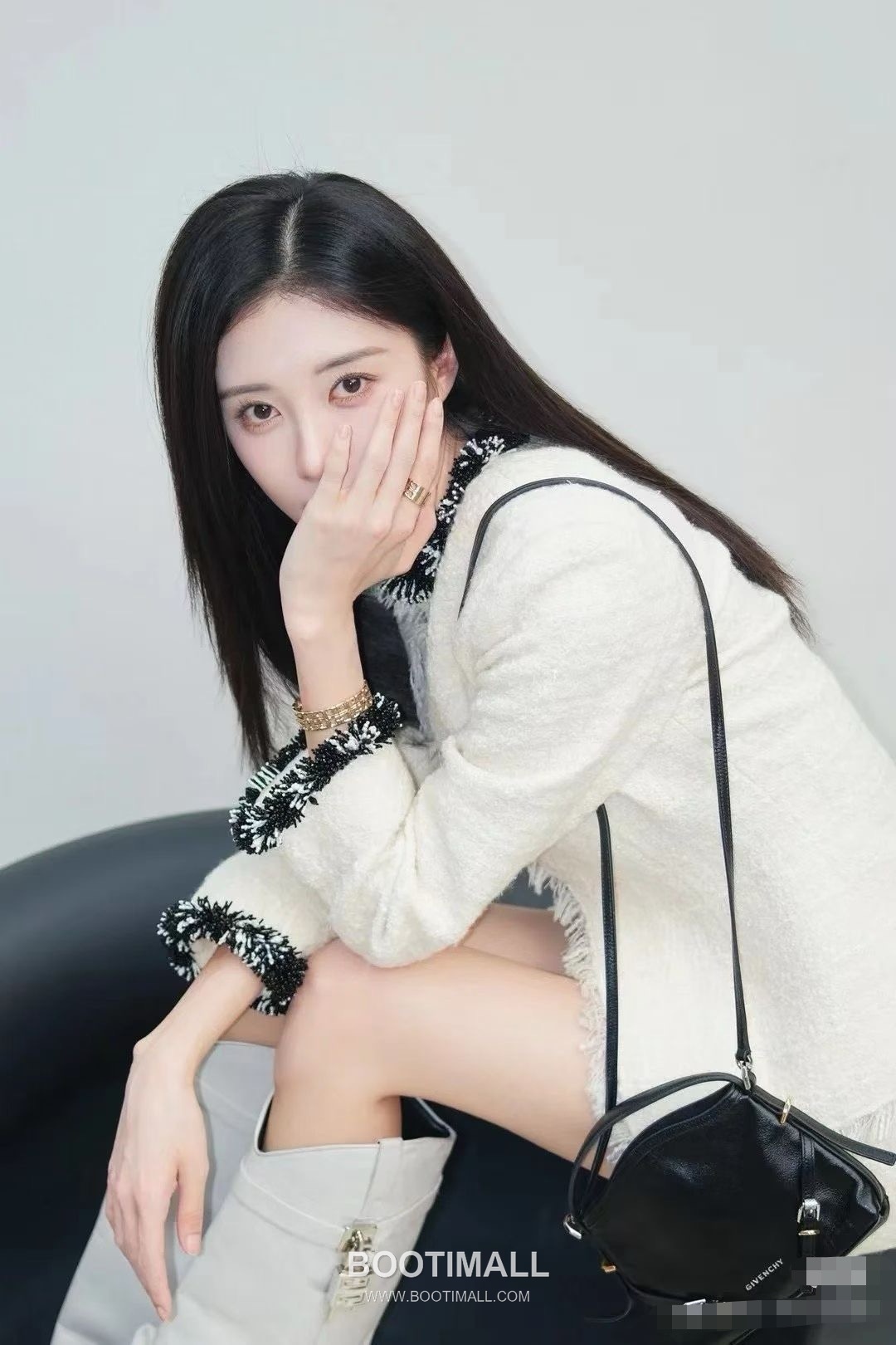 Givenchy Voyou Nano Bag Leather Black Shoulder Bag 지방시 보야주 나노 백 레더 블랙 숄더백 22cm 8