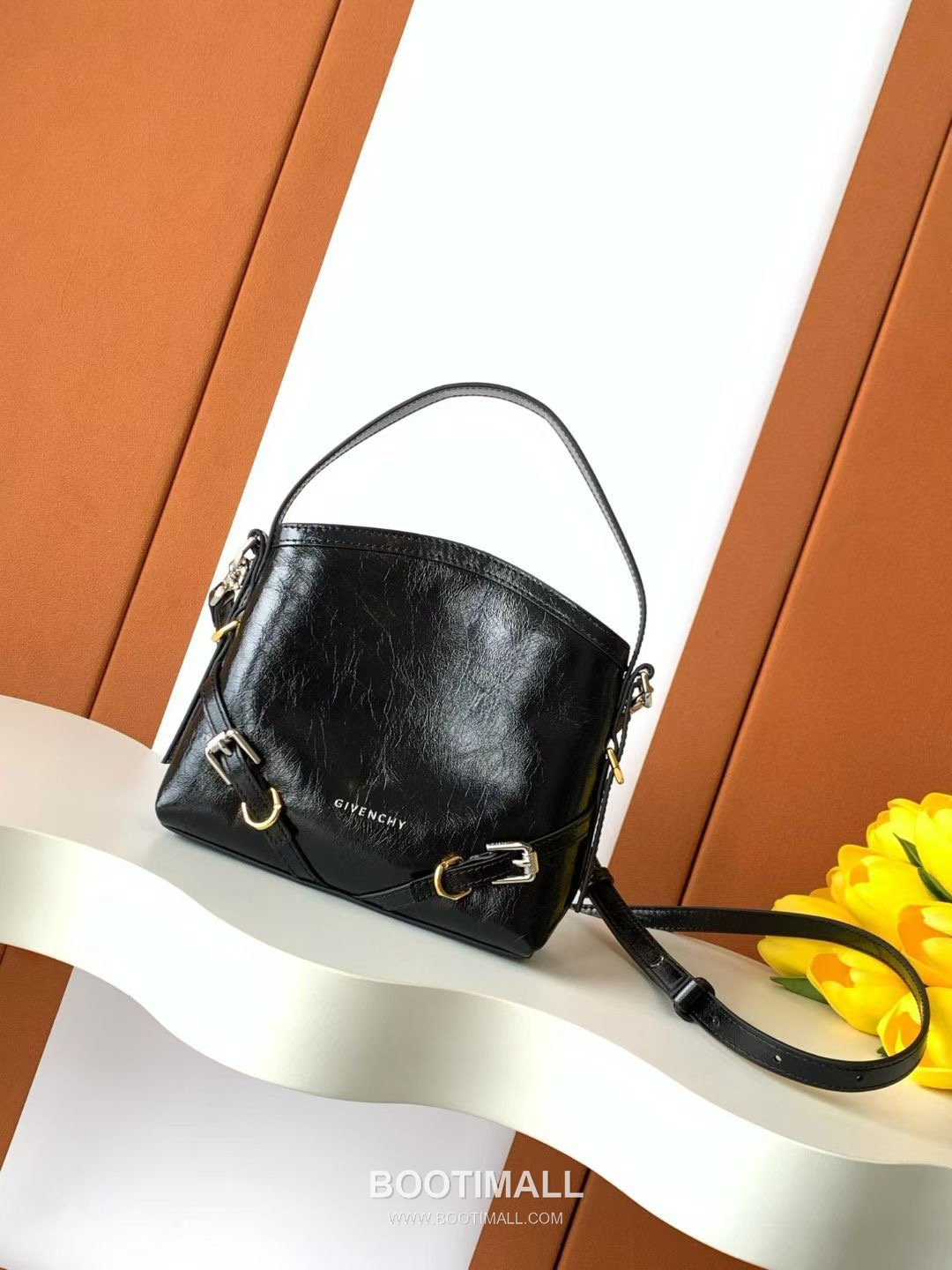 Givenchy Voyou Nano Bag Leather Black Shoulder Bag 지방시 보야주 나노 백 레더 블랙 숄더백 22cm 11