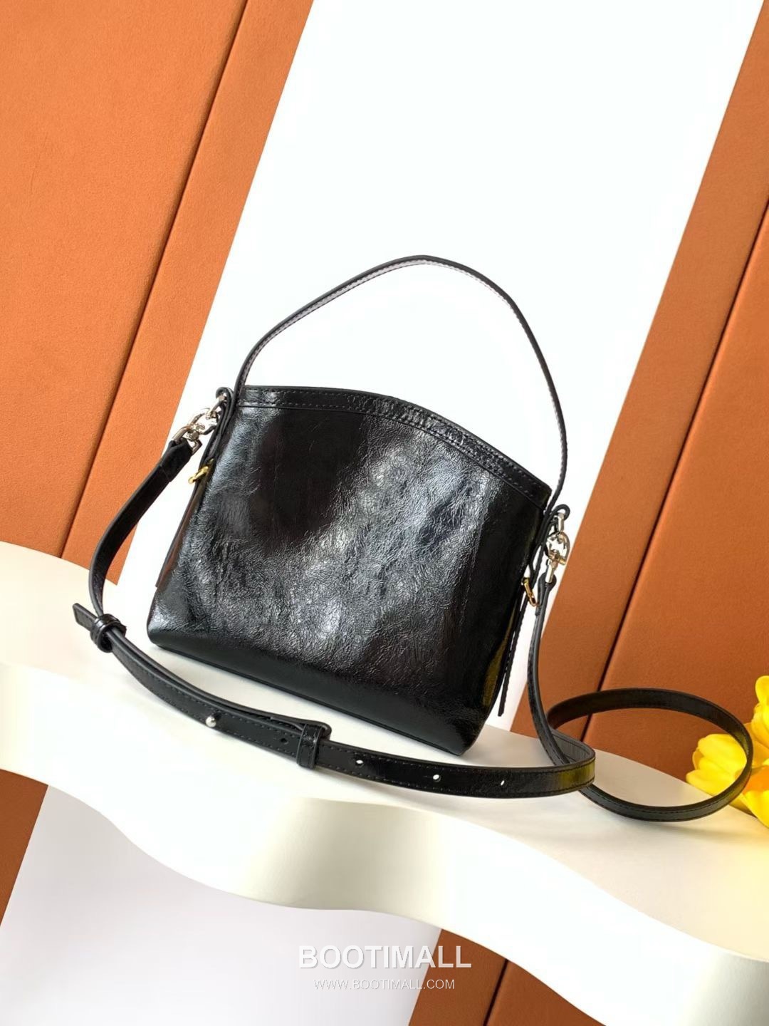 Givenchy Voyou Nano Bag Leather Black Shoulder Bag 지방시 보야주 나노 백 레더 블랙 숄더백 22cm 13