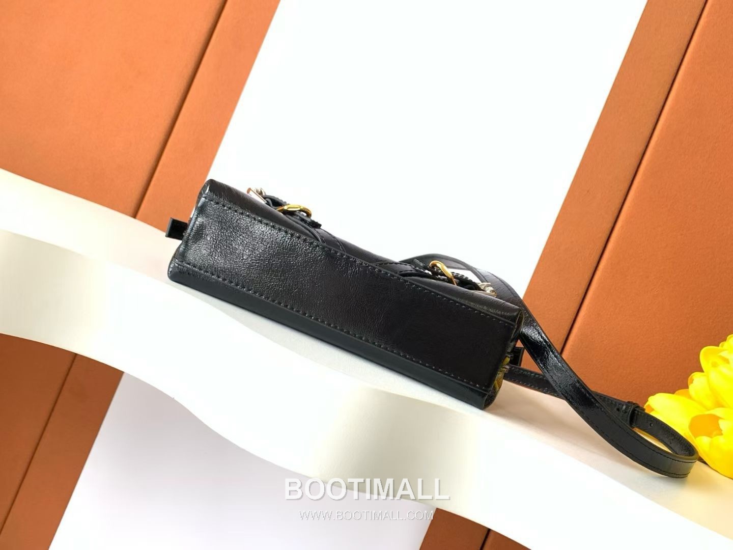 Givenchy Voyou Nano Bag Leather Black Shoulder Bag 지방시 보야주 나노 백 레더 블랙 숄더백 22cm 14