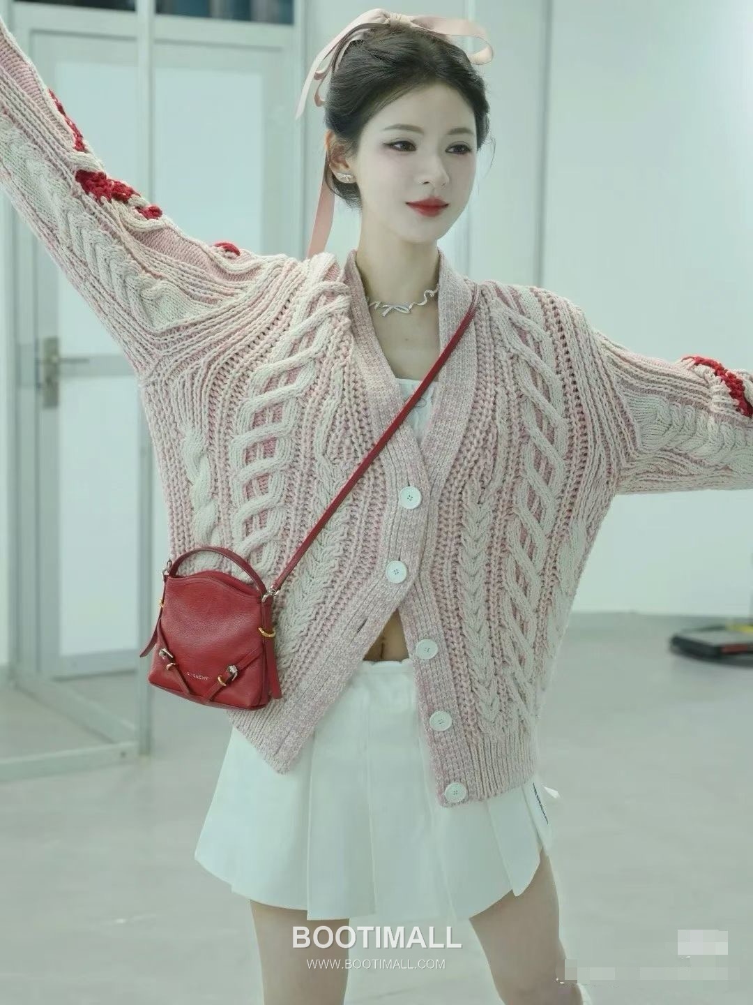 Givenchy Voyou Nano Bag Leather Black Shoulder Bag 지방시 보야주 나노 백 레더 블랙 숄더백 22cm 8