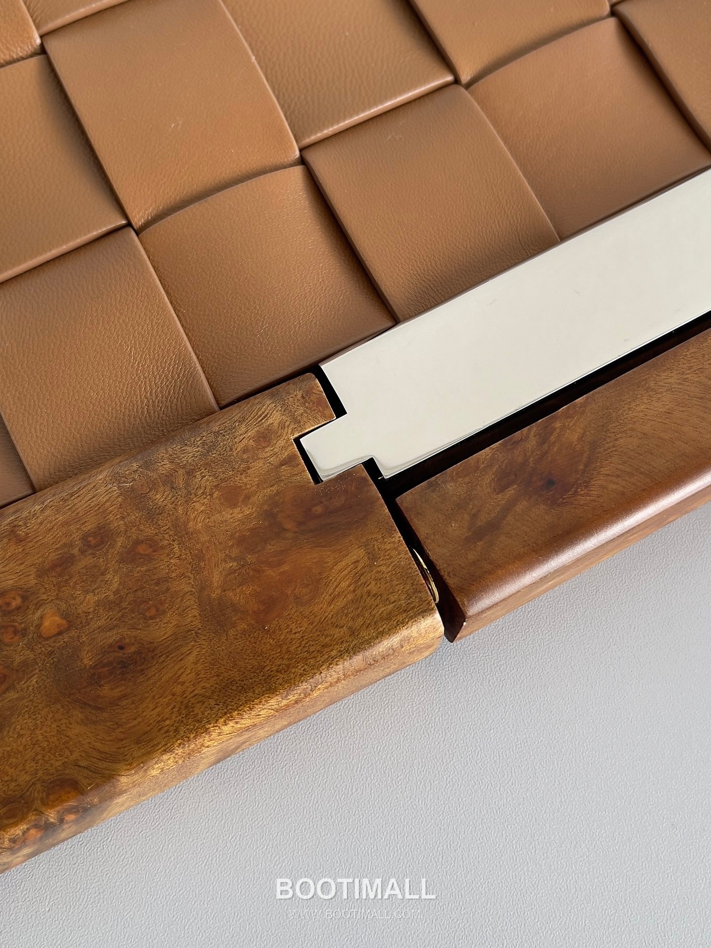 Bottega Veneta Intrecciato Wood Clutch Nappa Lambskin Brown 보테가 베네타 인트레치아토 우드 클러치 나파 램스킨 브라운 28cm 6