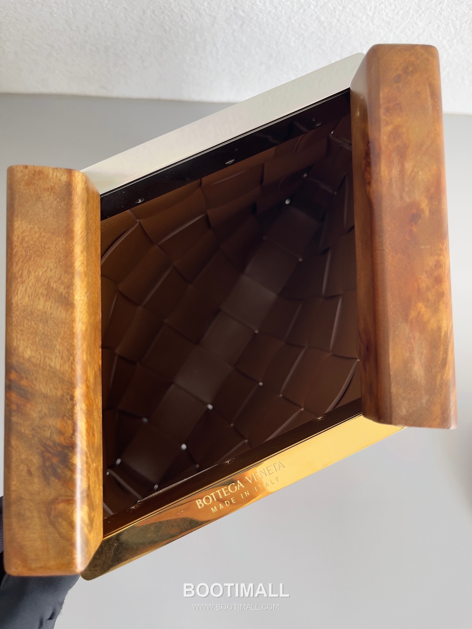 Bottega Veneta Intrecciato Wood Clutch Nappa Lambskin Brown 보테가 베네타 인트레치아토 우드 클러치 나파 램스킨 브라운 28cm 7