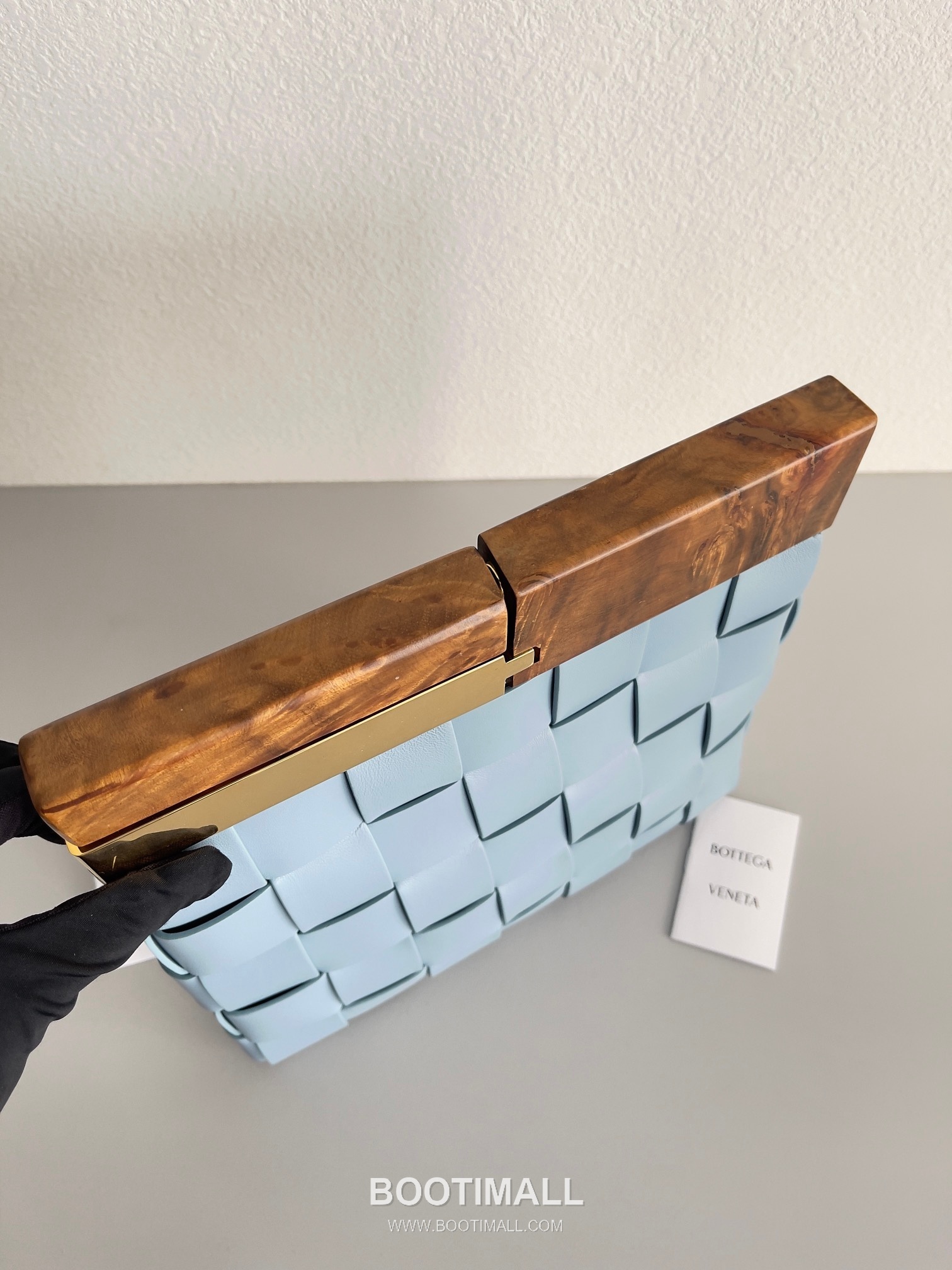 Bottega Veneta Intrecciato Wood Clutch Nappa Lambskin Brown 보테가 베네타 인트레치아토 우드 클러치 나파 램스킨 브라운 28cm 4