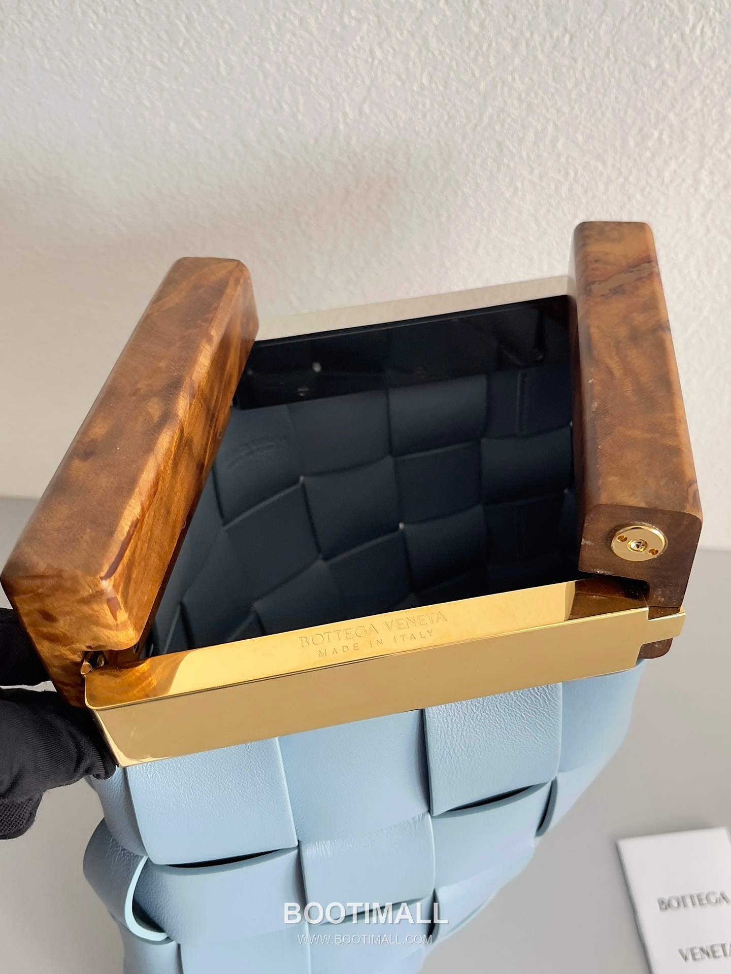 Bottega Veneta Intrecciato Wood Clutch Nappa Lambskin Brown 보테가 베네타 인트레치아토 우드 클러치 나파 램스킨 브라운 28cm 8