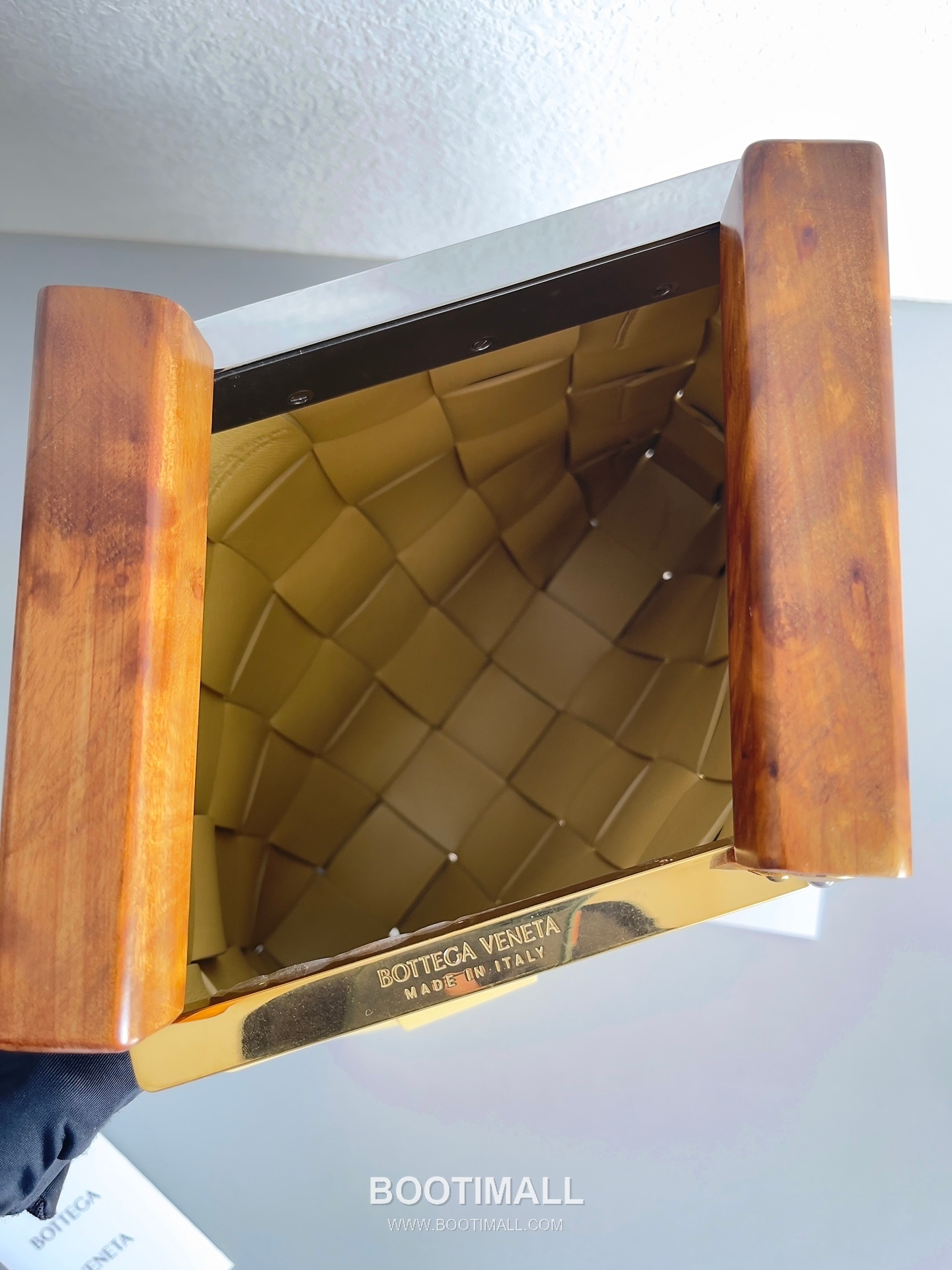 Bottega Veneta Intrecciato Wood Clutch Nappa Lambskin Brown 보테가 베네타 인트레치아토 우드 클러치 나파 램스킨 브라운 28cm 8