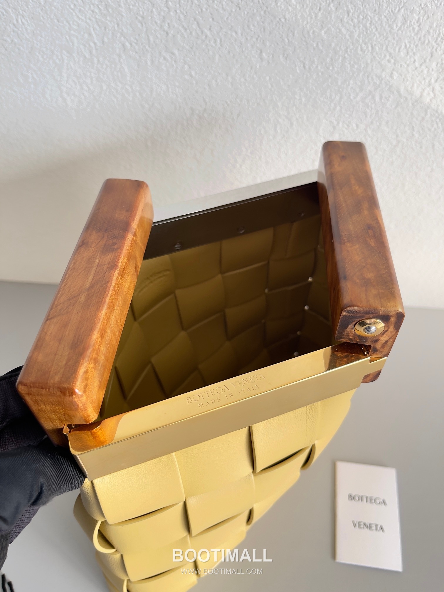 Bottega Veneta Intrecciato Wood Clutch Nappa Lambskin Brown 보테가 베네타 인트레치아토 우드 클러치 나파 램스킨 브라운 28cm 9