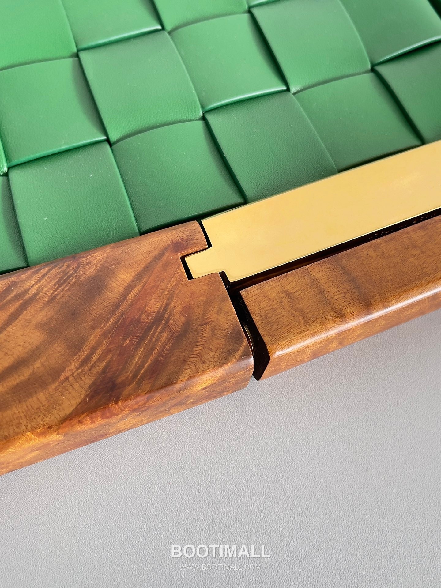 Bottega Veneta Intrecciato Wood Clutch Nappa Lambskin Brown 보테가 베네타 인트레치아토 우드 클러치 나파 램스킨 브라운 28cm 6