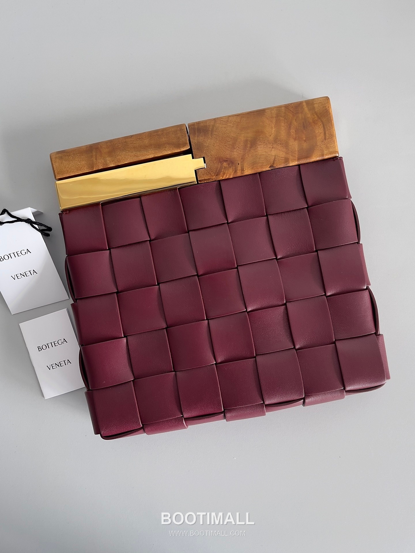 Bottega Veneta Intrecciato Wood Clutch Nappa Lambskin Brown 보테가 베네타 인트레치아토 우드 클러치 나파 램스킨 브라운 28cm 3