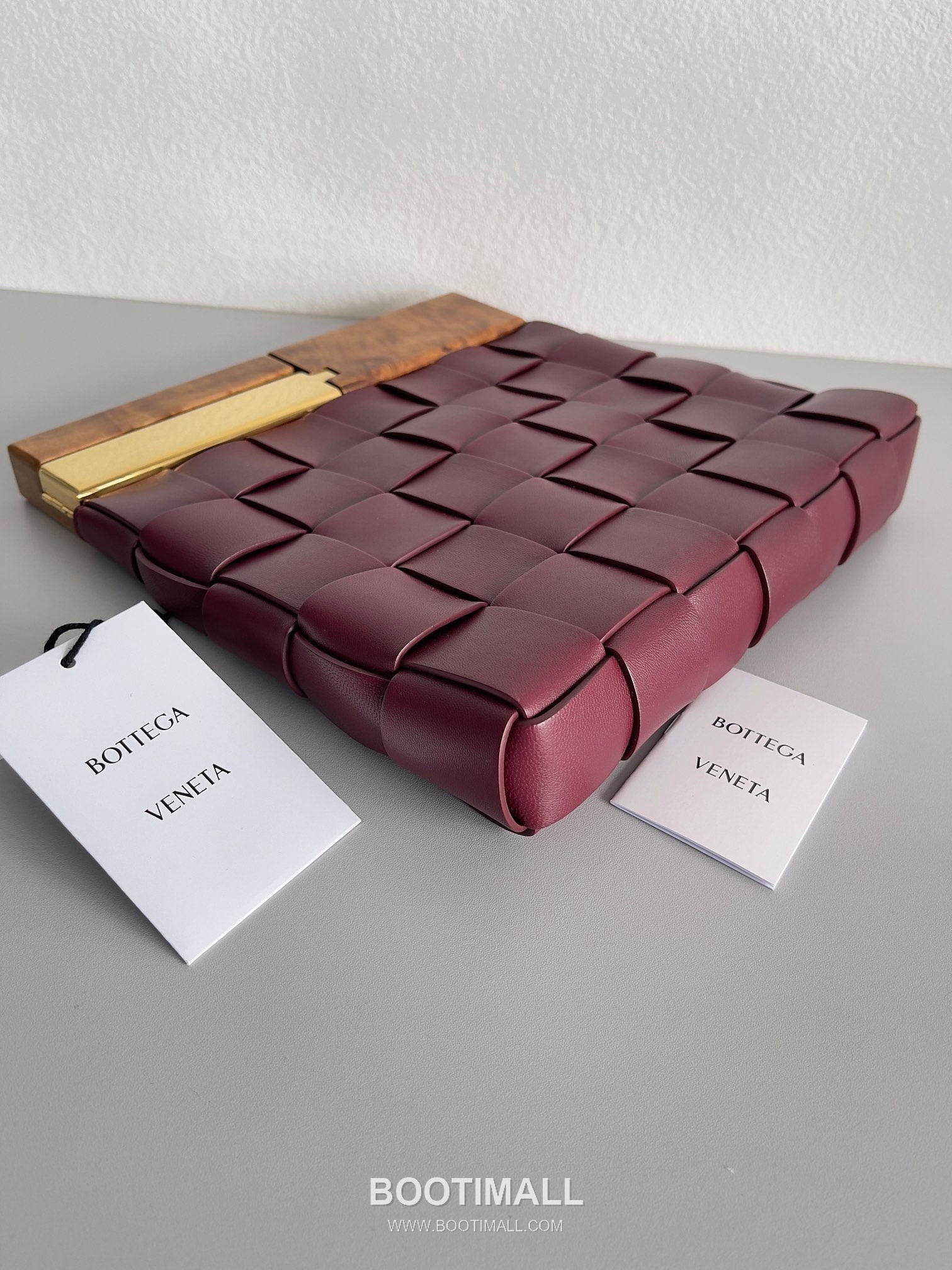 Bottega Veneta Intrecciato Wood Clutch Nappa Lambskin Brown 보테가 베네타 인트레치아토 우드 클러치 나파 램스킨 브라운 28cm 5