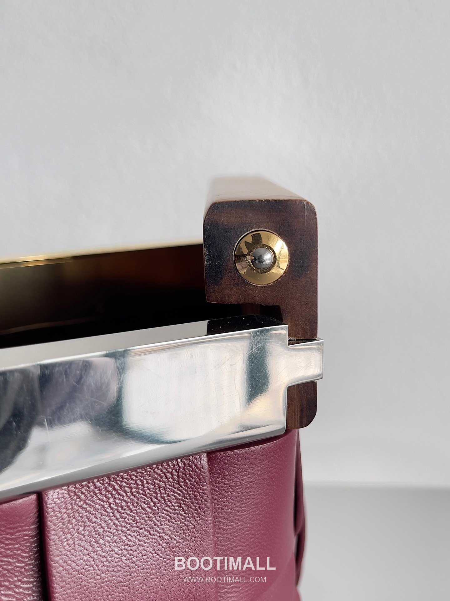 Bottega Veneta Intrecciato Wood Clutch Nappa Lambskin Brown 보테가 베네타 인트레치아토 우드 클러치 나파 램스킨 브라운 28cm 8