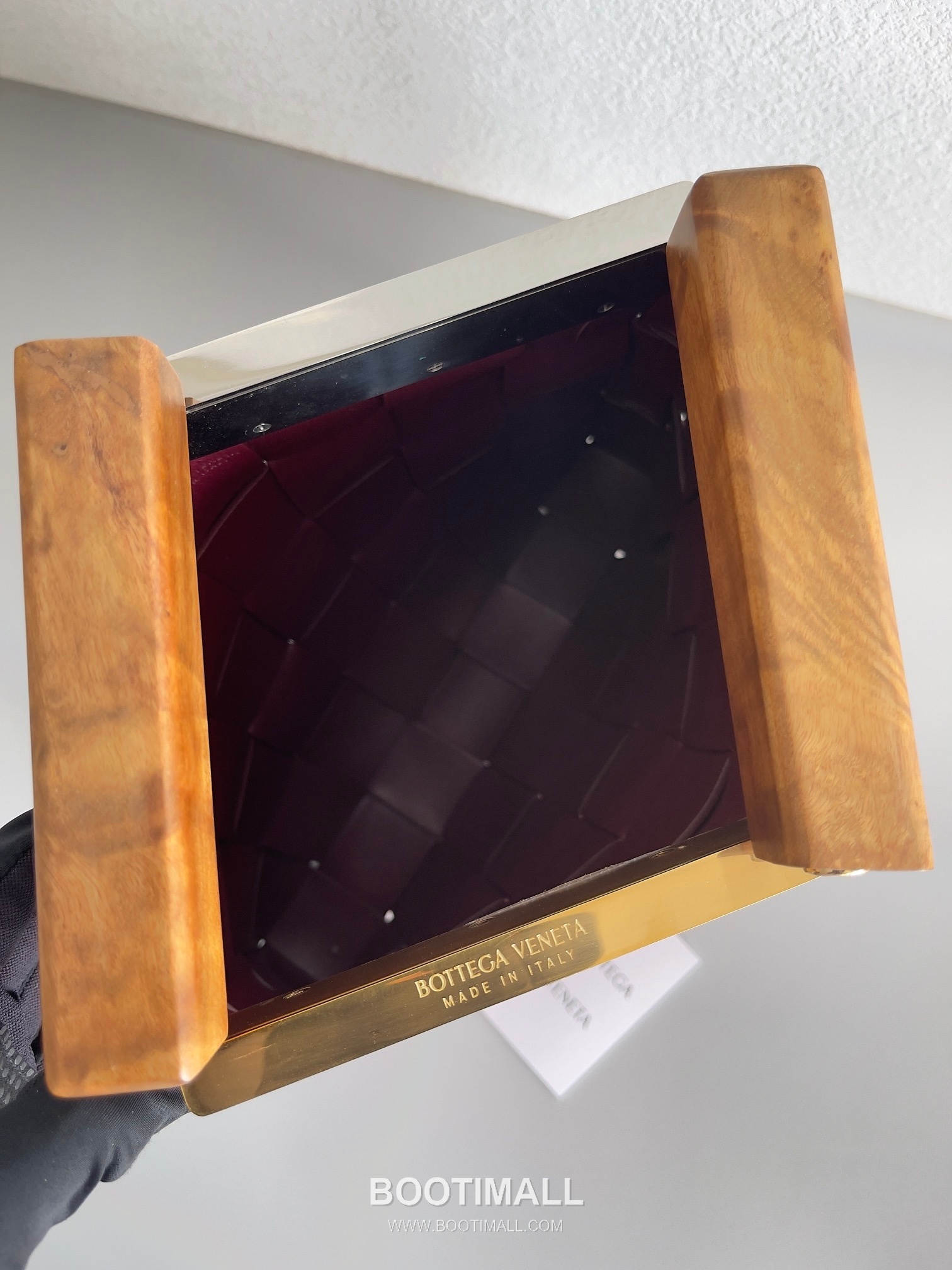 Bottega Veneta Intrecciato Wood Clutch Nappa Lambskin Brown 보테가 베네타 인트레치아토 우드 클러치 나파 램스킨 브라운 28cm 10