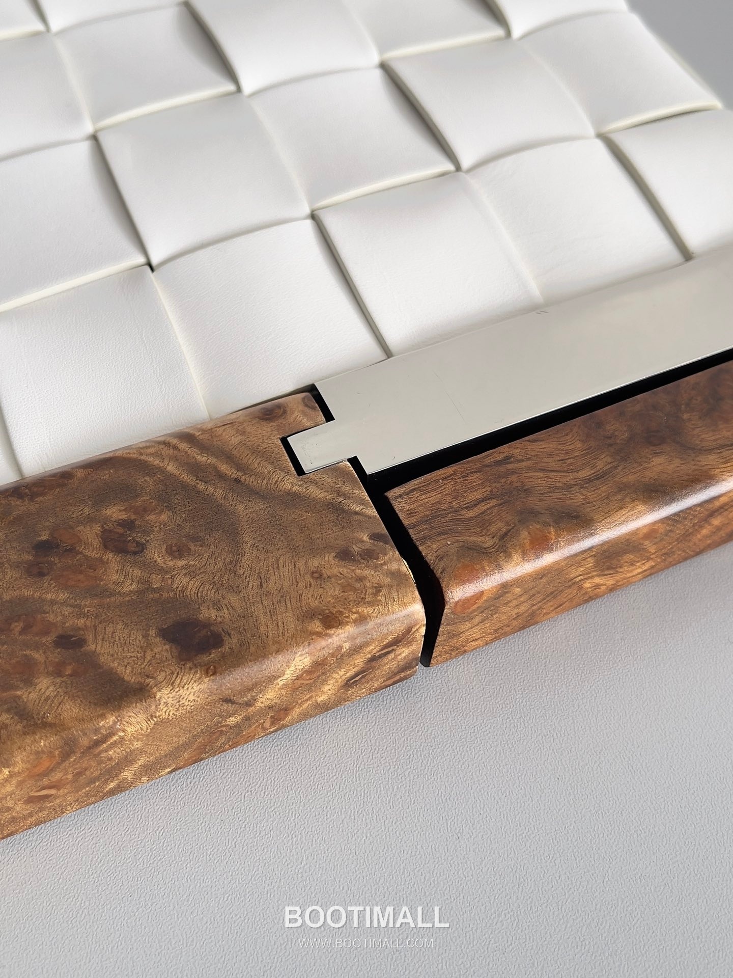 Bottega Veneta Intrecciato Wood Clutch Nappa Lambskin Brown 보테가 베네타 인트레치아토 우드 클러치 나파 램스킨 브라운 28cm 5