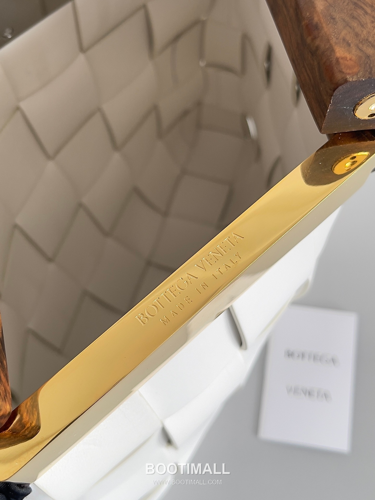 Bottega Veneta Intrecciato Wood Clutch Nappa Lambskin Brown 보테가 베네타 인트레치아토 우드 클러치 나파 램스킨 브라운 28cm 10