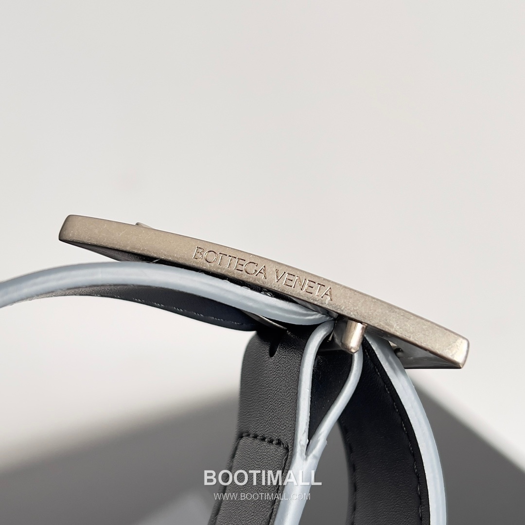 Bottega Veneta Cassette Bag Woven Leather Black Shoulder Bag 보테가베네타 카세트 백 위빙 레더 블랙 숄더백 23cm 5